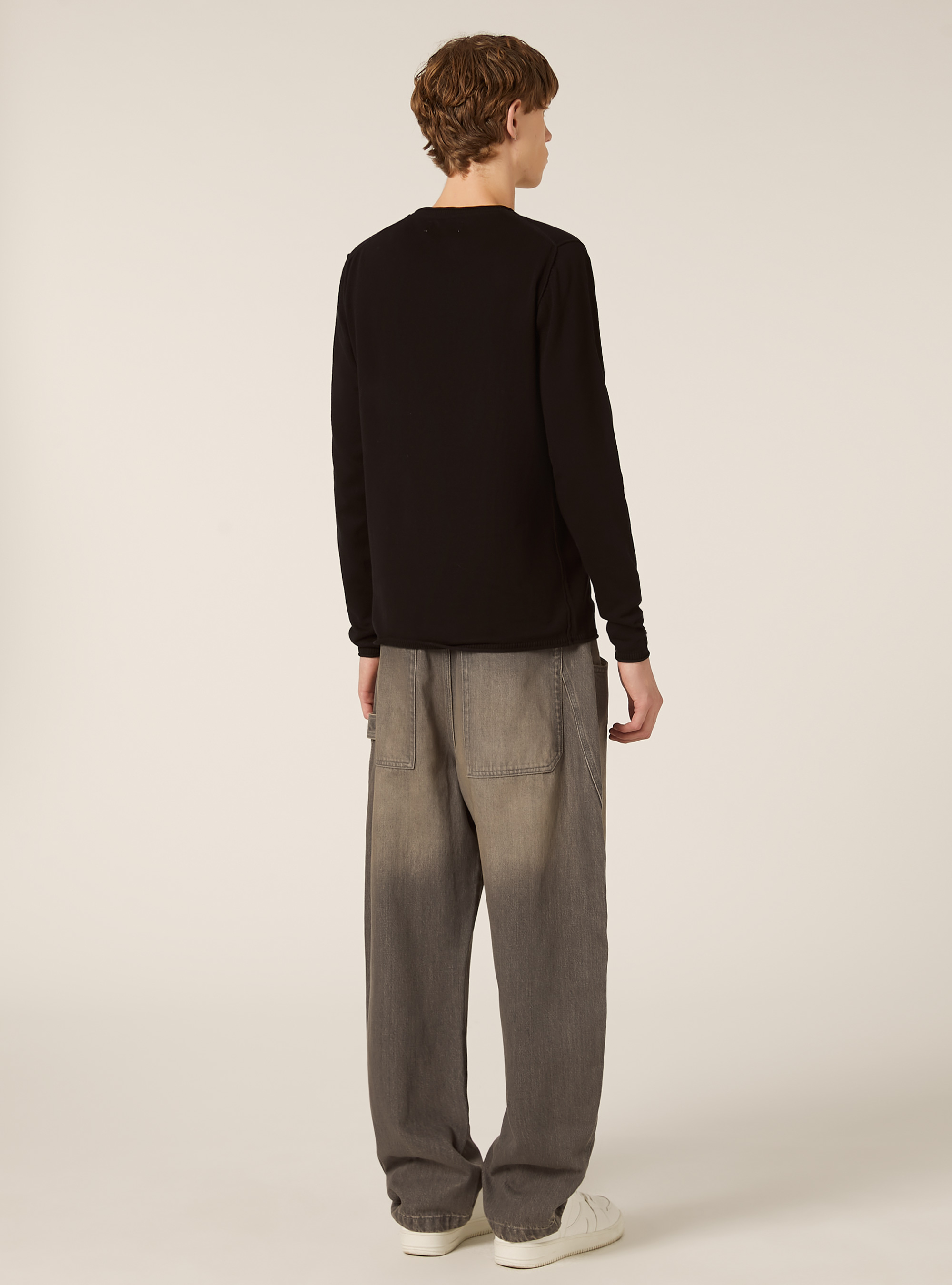 Raw cut pullover with roll neck, BK1 BLACK