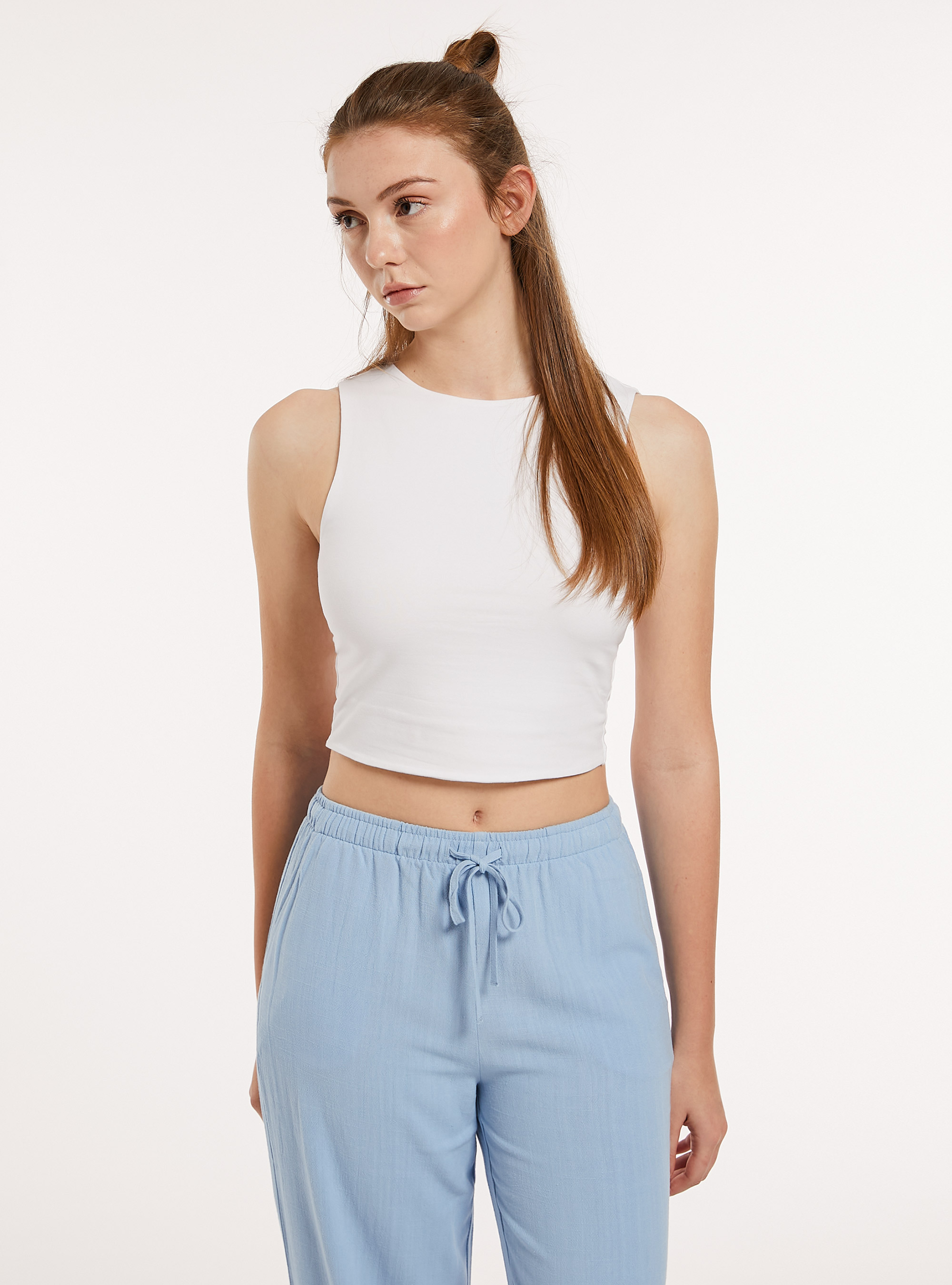 Canotta basica in jersey elasticizzato crop fit, WH3 WHITE