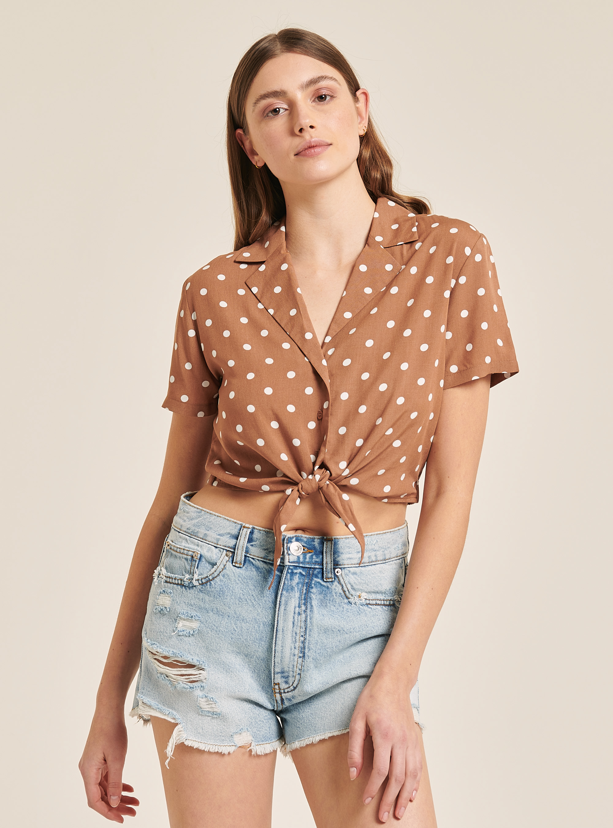 Chemise courte à pois, C5583 TOBACCO