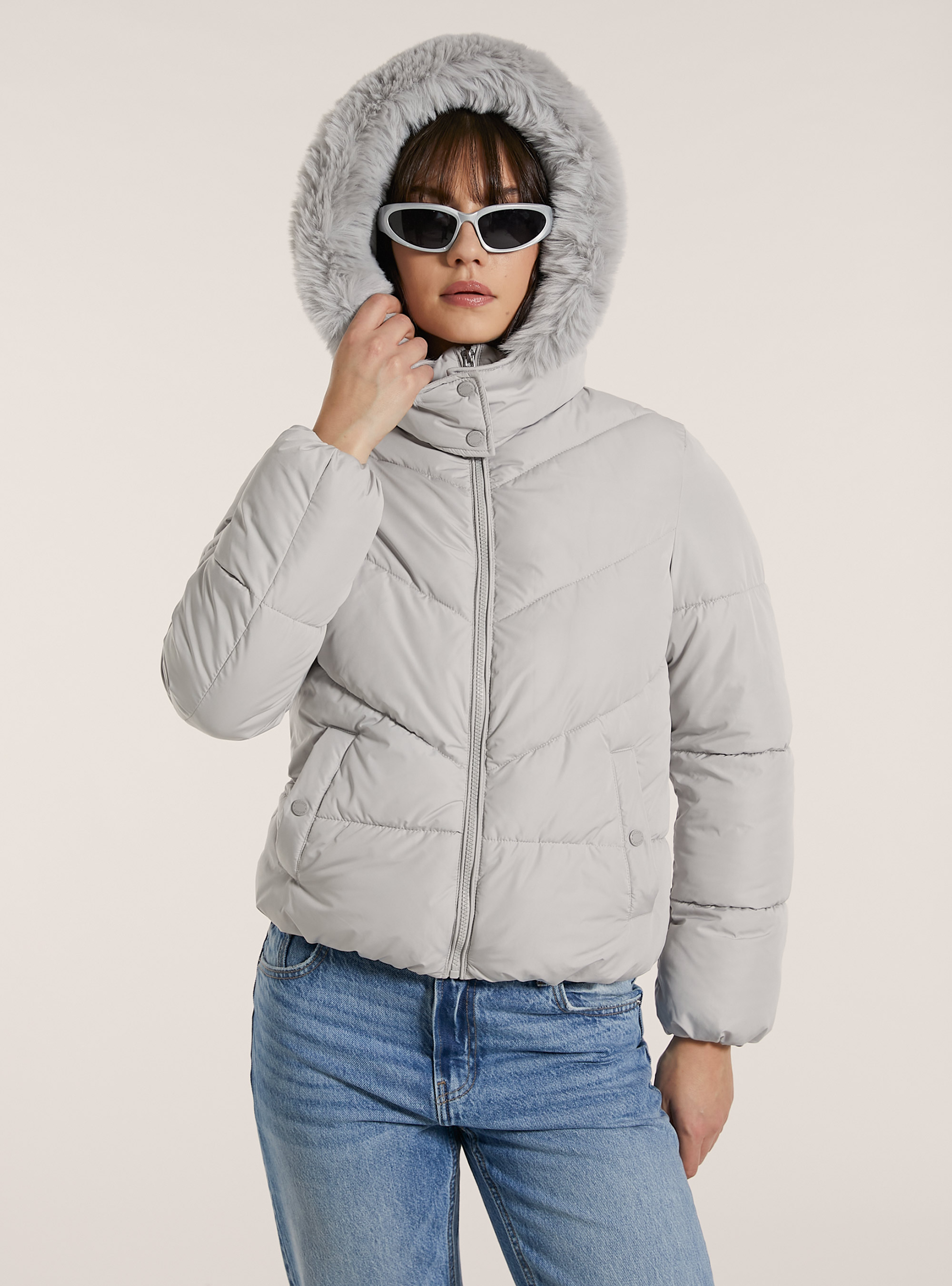 Puffige Jacke mit Kunstfellkapuze, GY3 GREY LIGHT