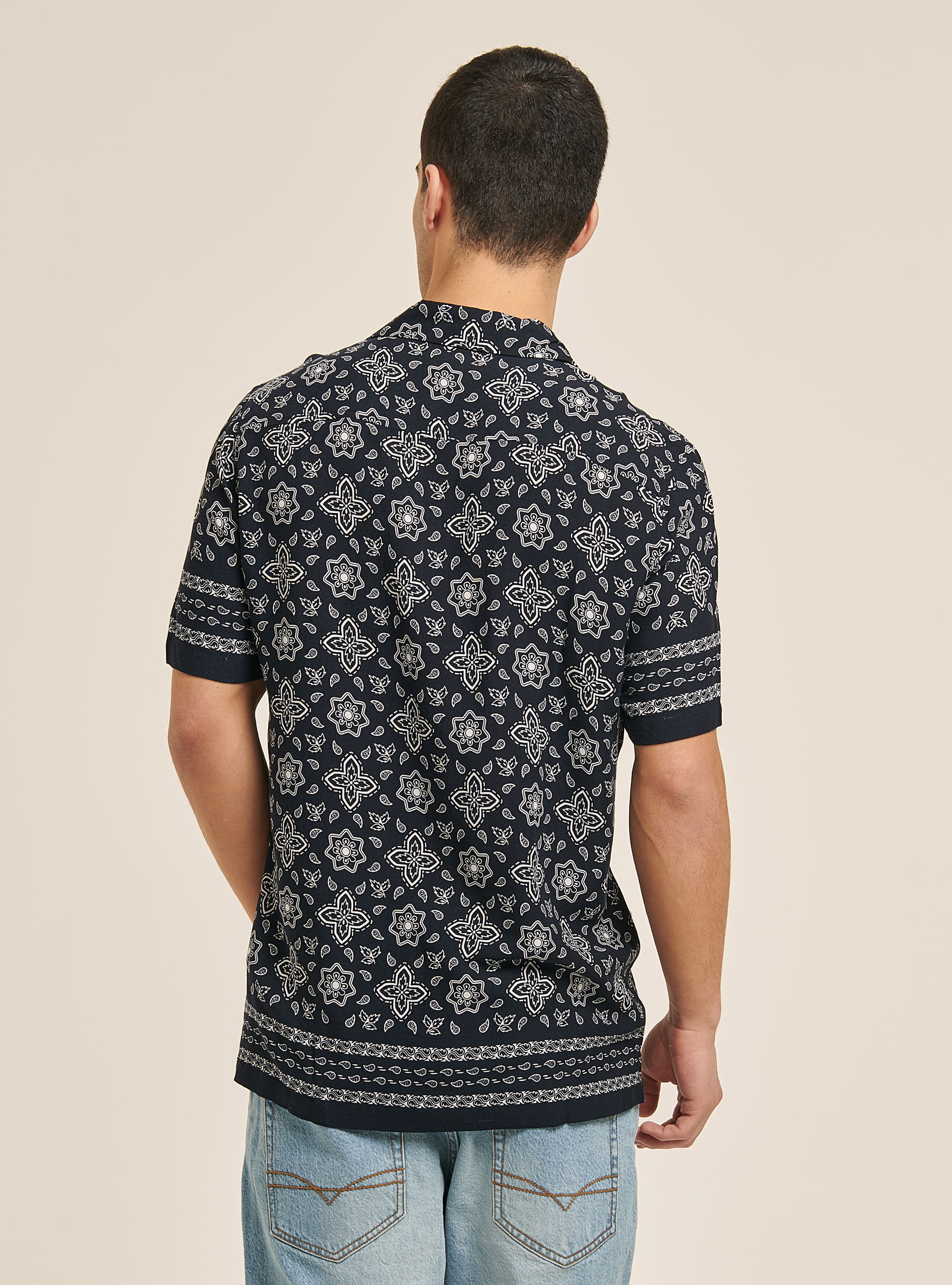 Chemise &agrave; manches courtes avec imprim&eacute; cachemire, PESLEY