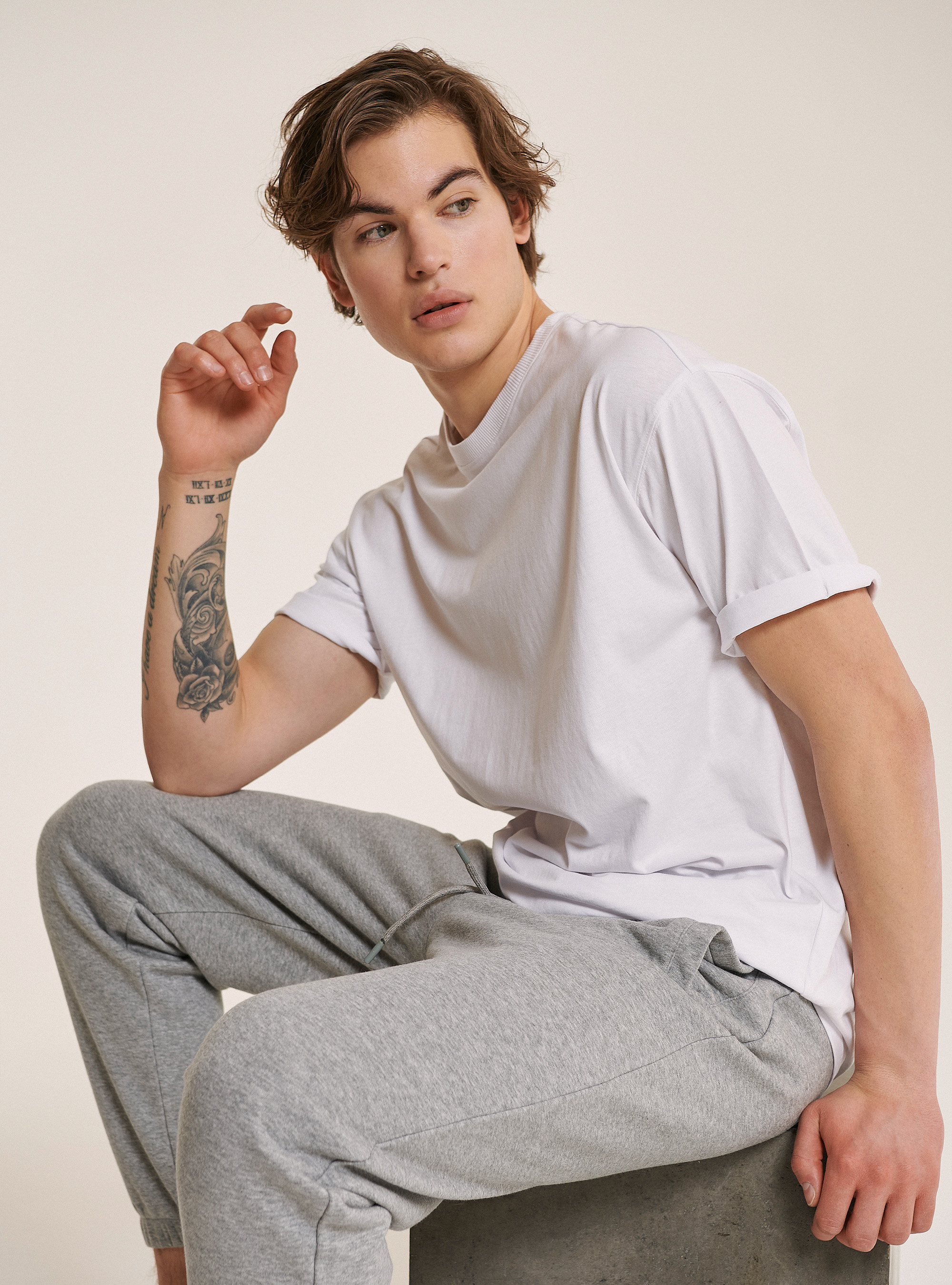 Baumwoll-T-Shirt mit Rundhalsausschnitt in &Uuml;bergr&ouml;&szlig;e, C099 WHITE