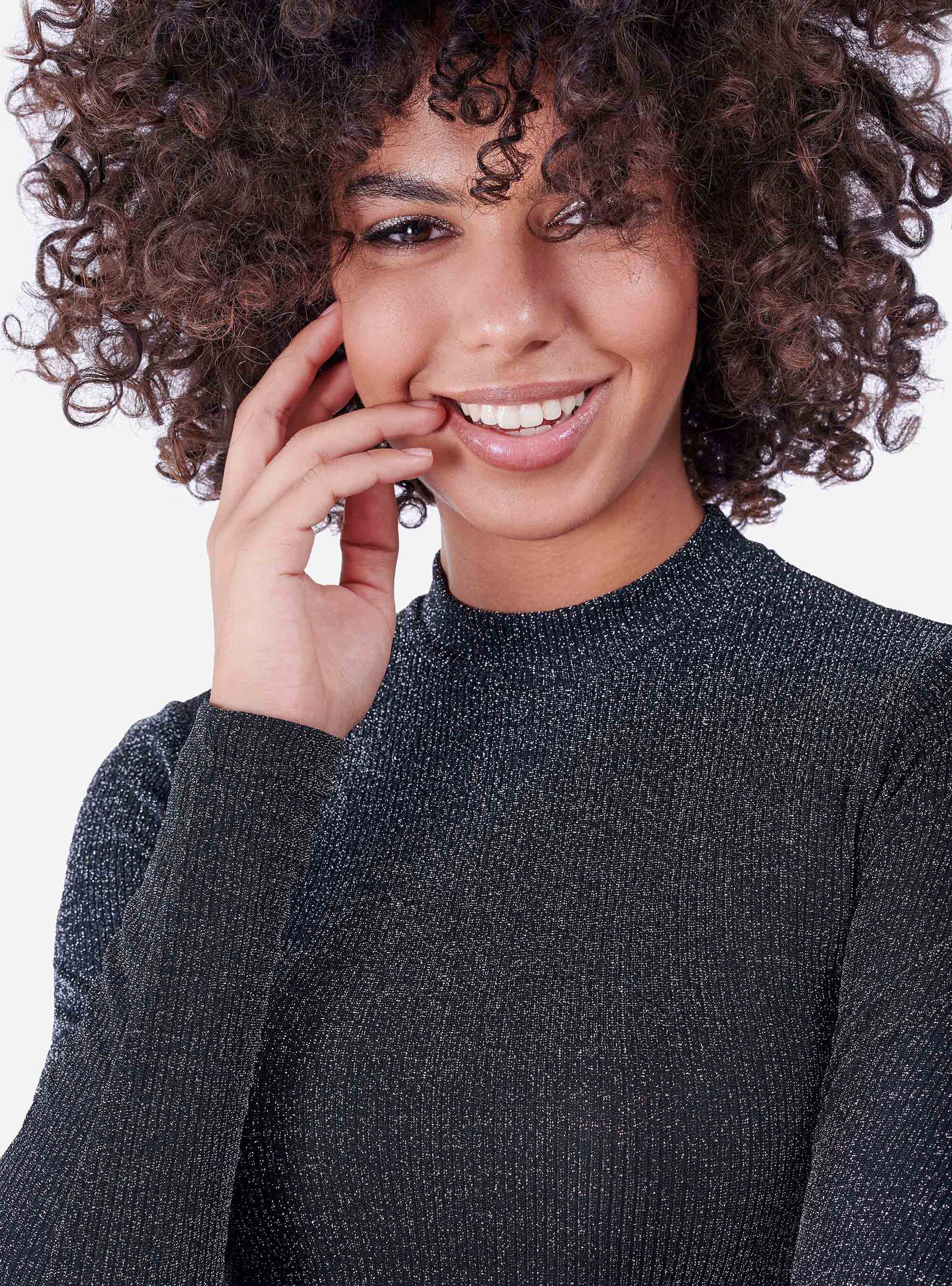 VESTIDO CORTO CON MANGA LARGA, NEGRO