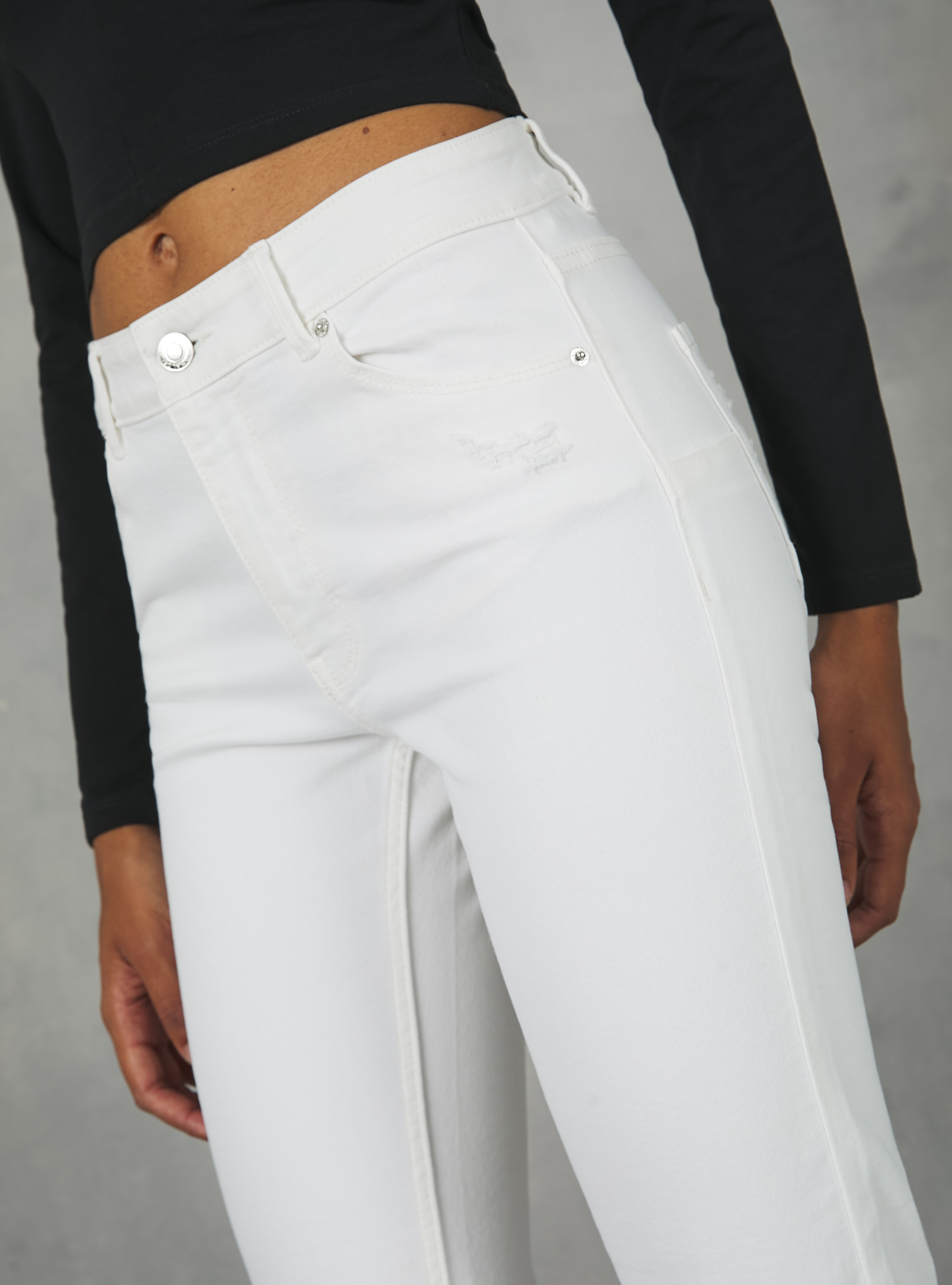 Vaqueros pitillo con efecto push-up, D099 WHITE