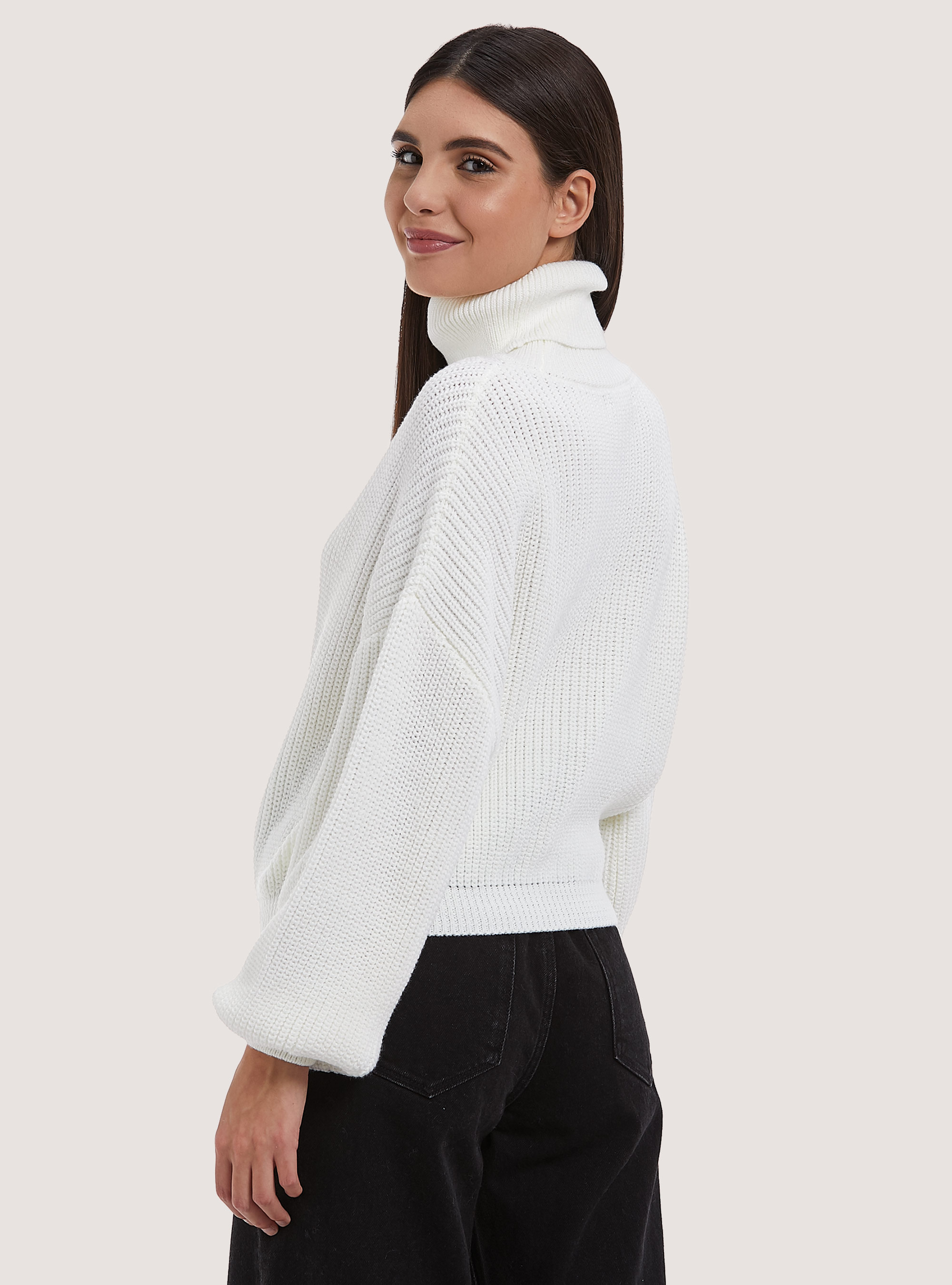 Englischer Rippenpullover mit hohem Halsausschnitt und bequemer Passform, C085 WHITE