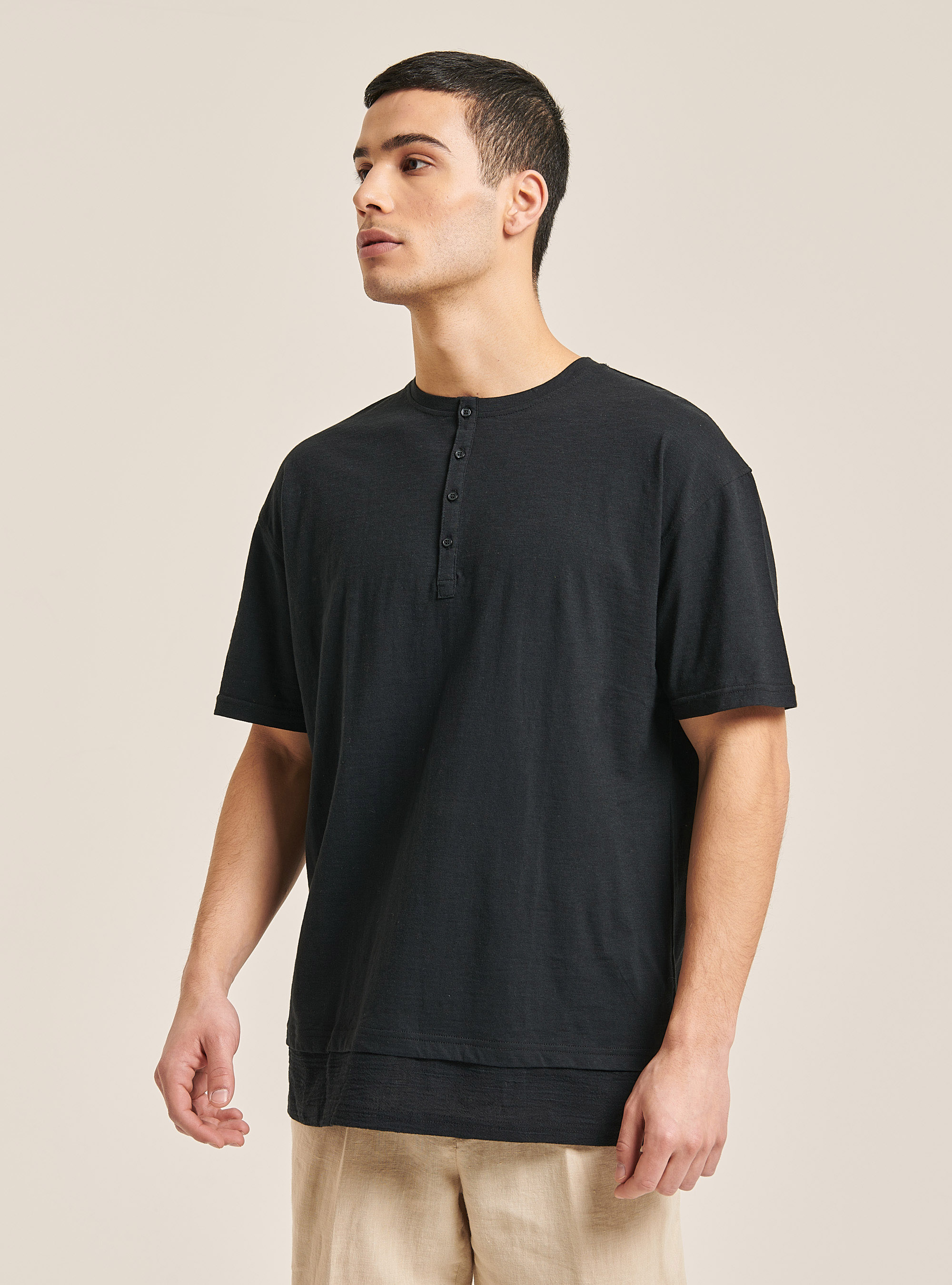 Linen blend T-shirt with serape collar, C101 BLACK