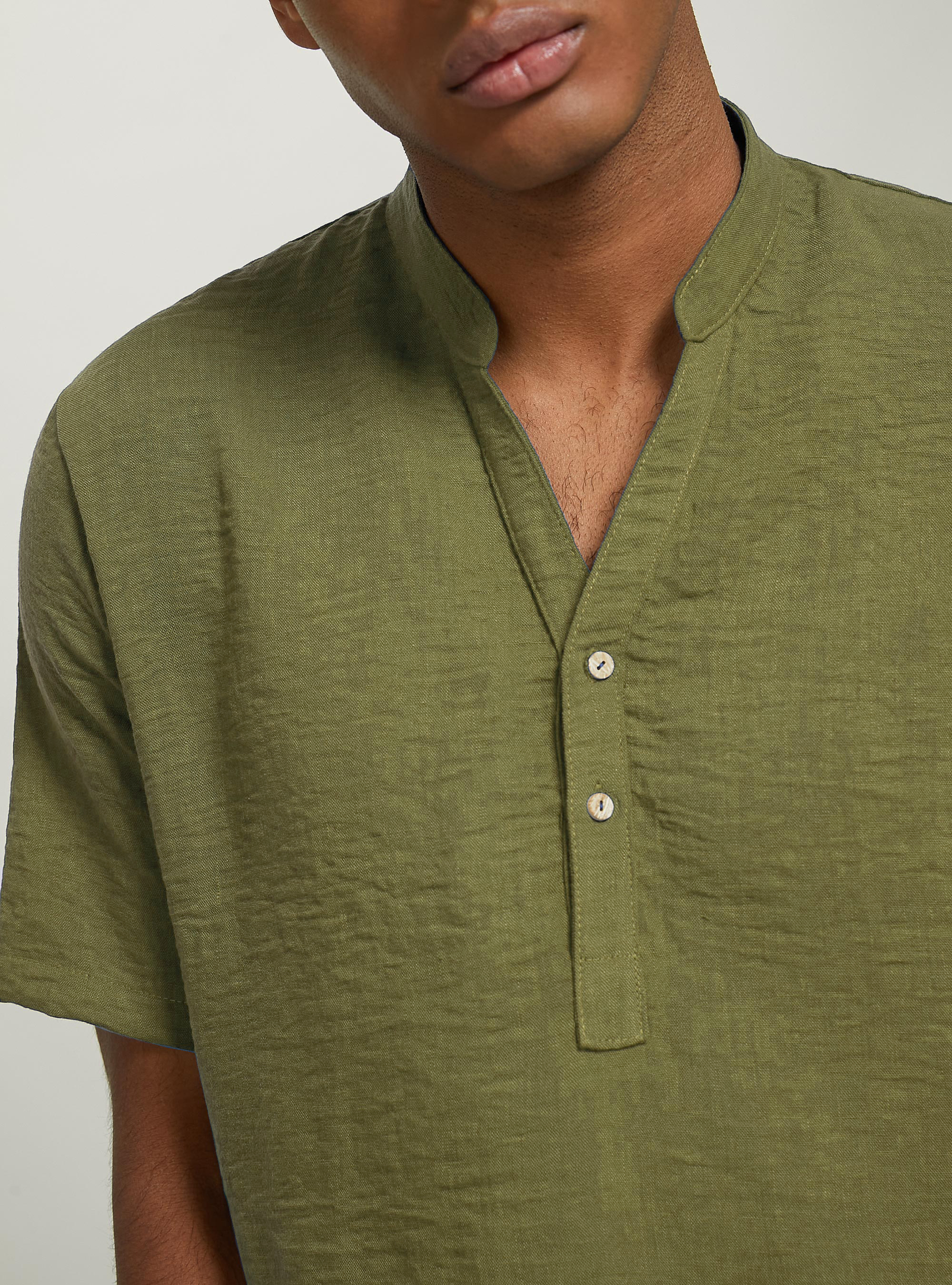 Camicia basica collo coreano mezza placchetta, KY2 KAKY MEDIUM