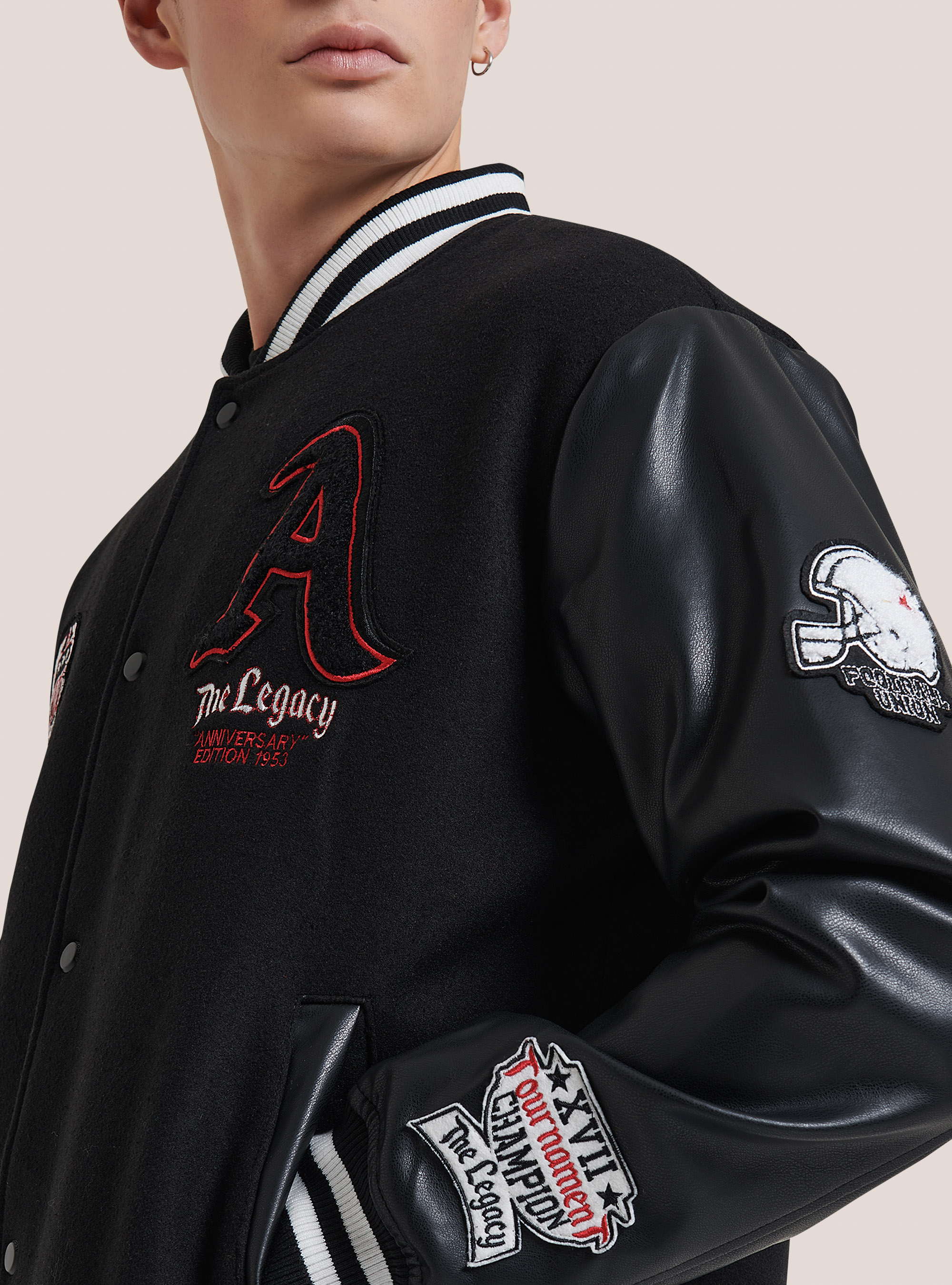 Blouson bombardier avec manches et patchs en similicuir, C101 BLACK