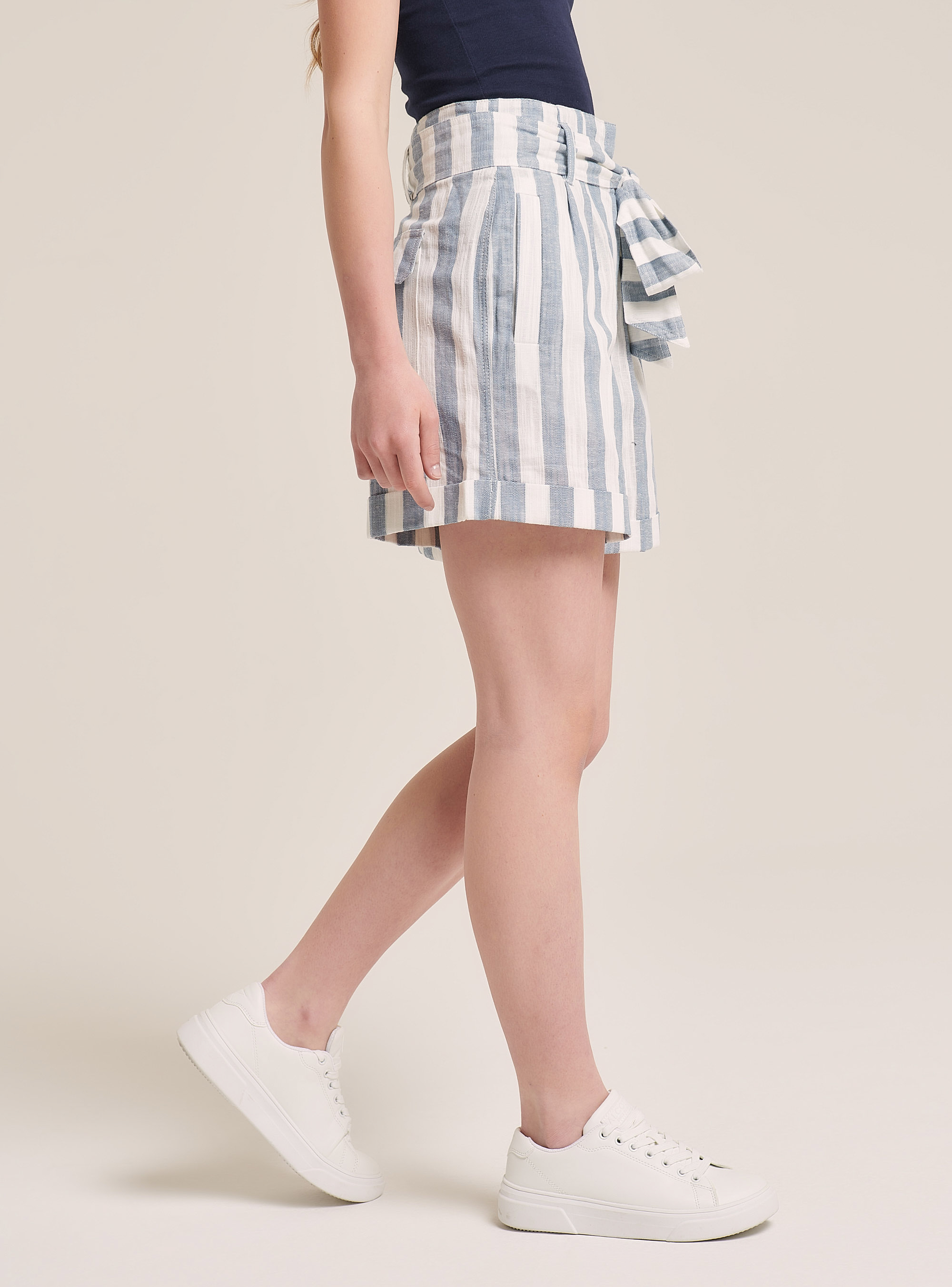 Linen blend shorts with waistband, AZURE