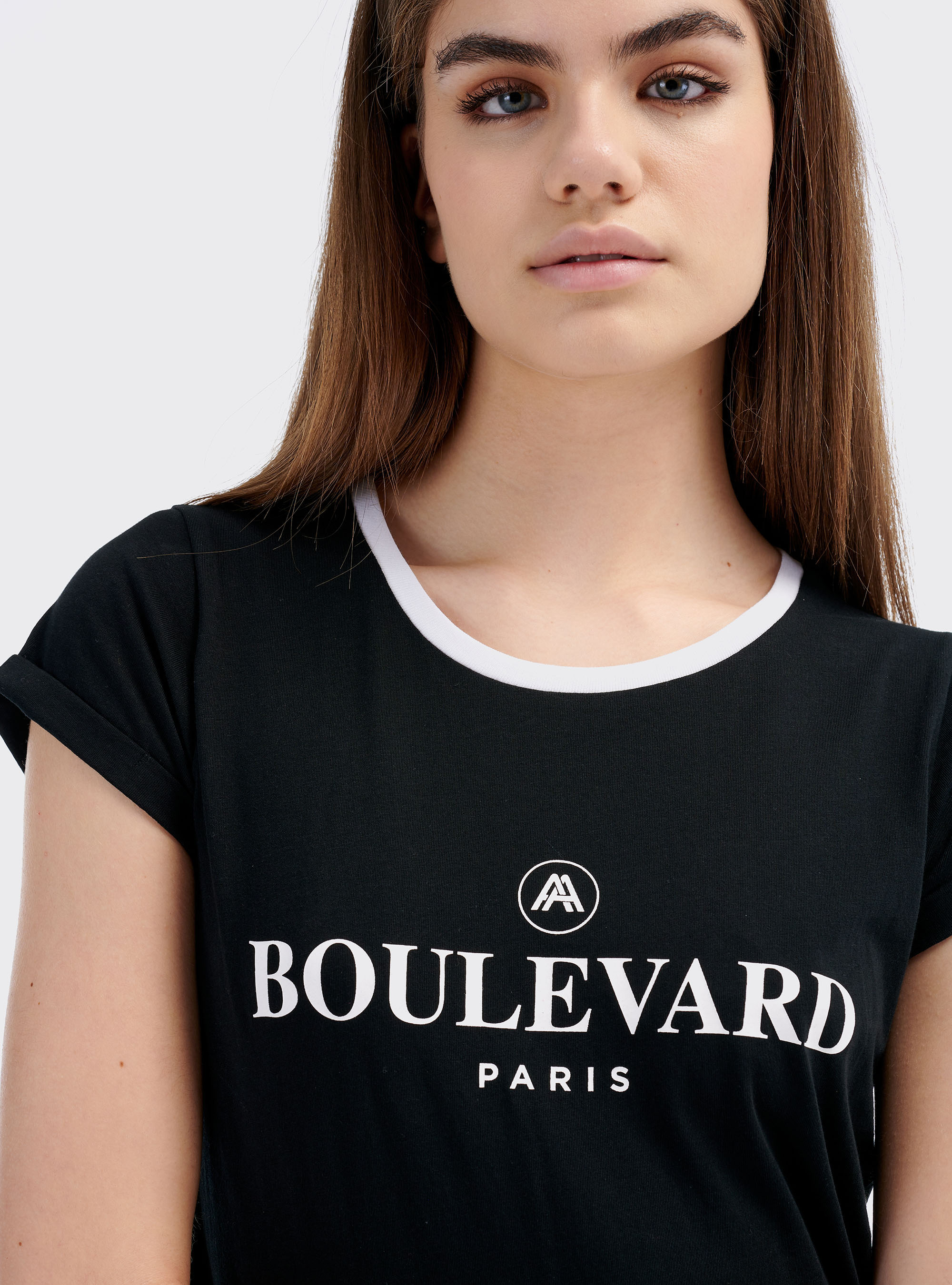 Maglietta con stampa e bordi a contrasto in cotone combed, NERO