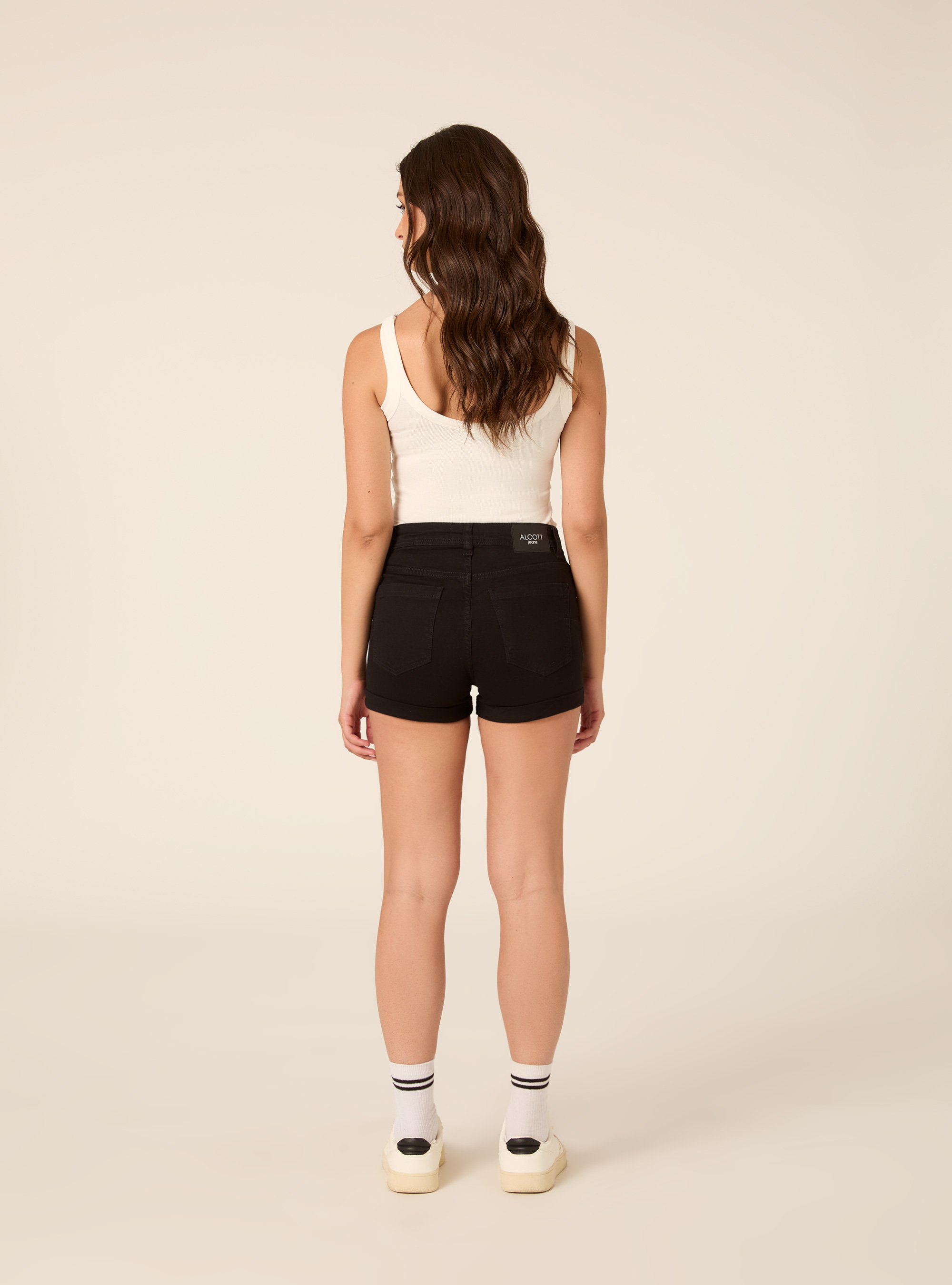 Shorts Vaqueros Cenidos con Dobladillo Vuelto, D000 BLACK