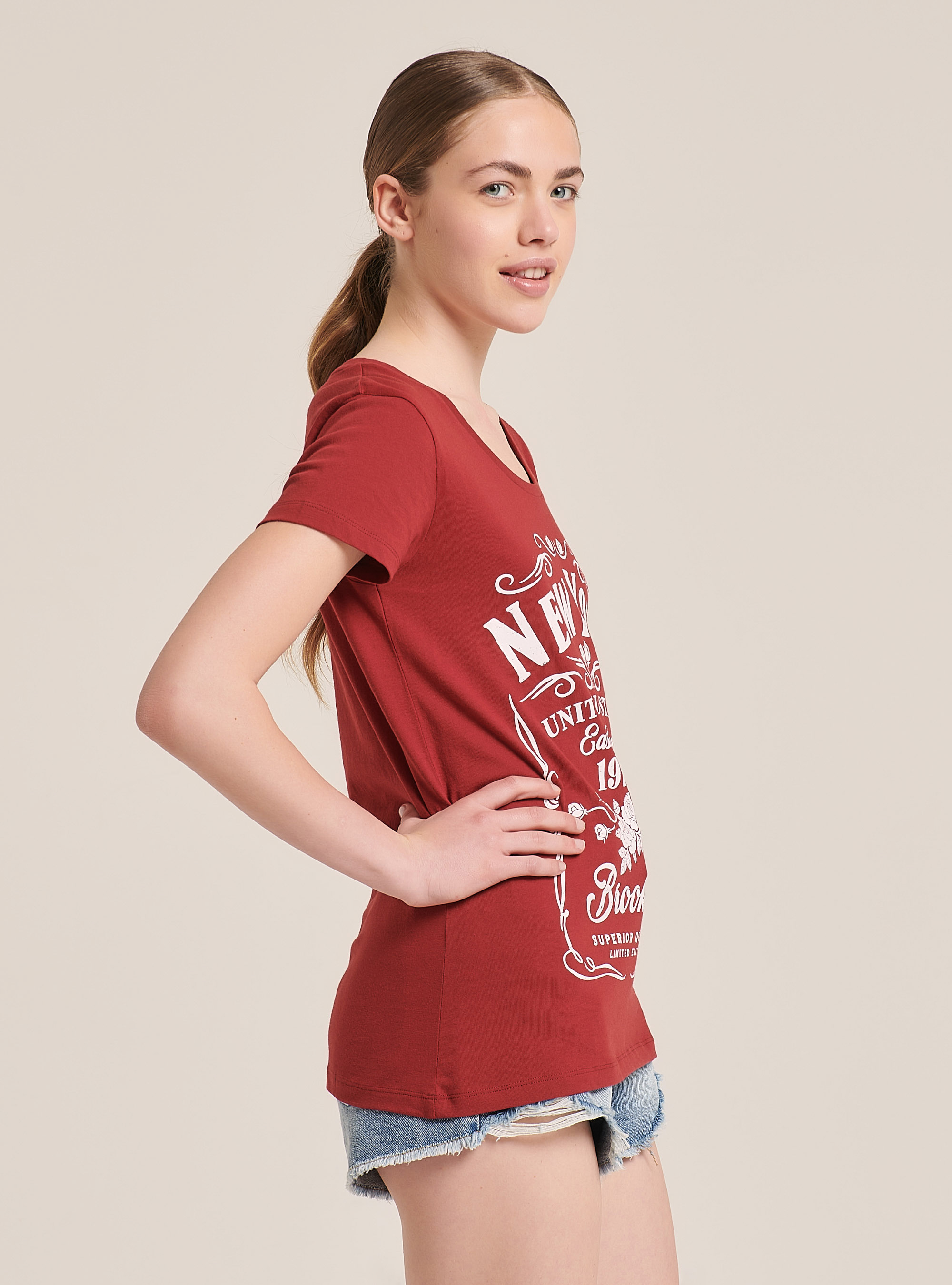 T-shirt à col rond large avec imprimé, C300 BORDEAUX