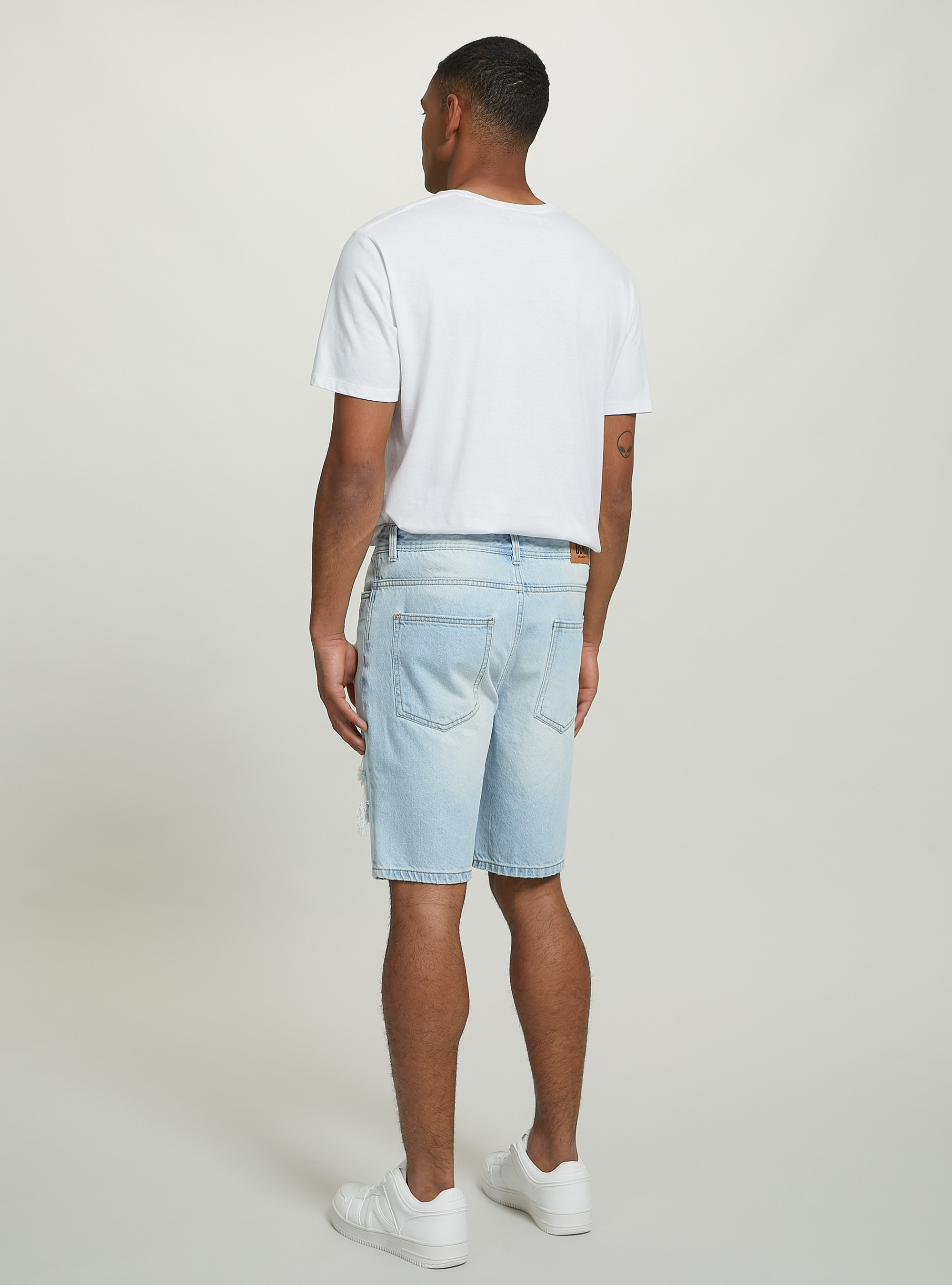Stretch denim slim fit bermuda shorts, D008 SUPER LIGHT BLUE