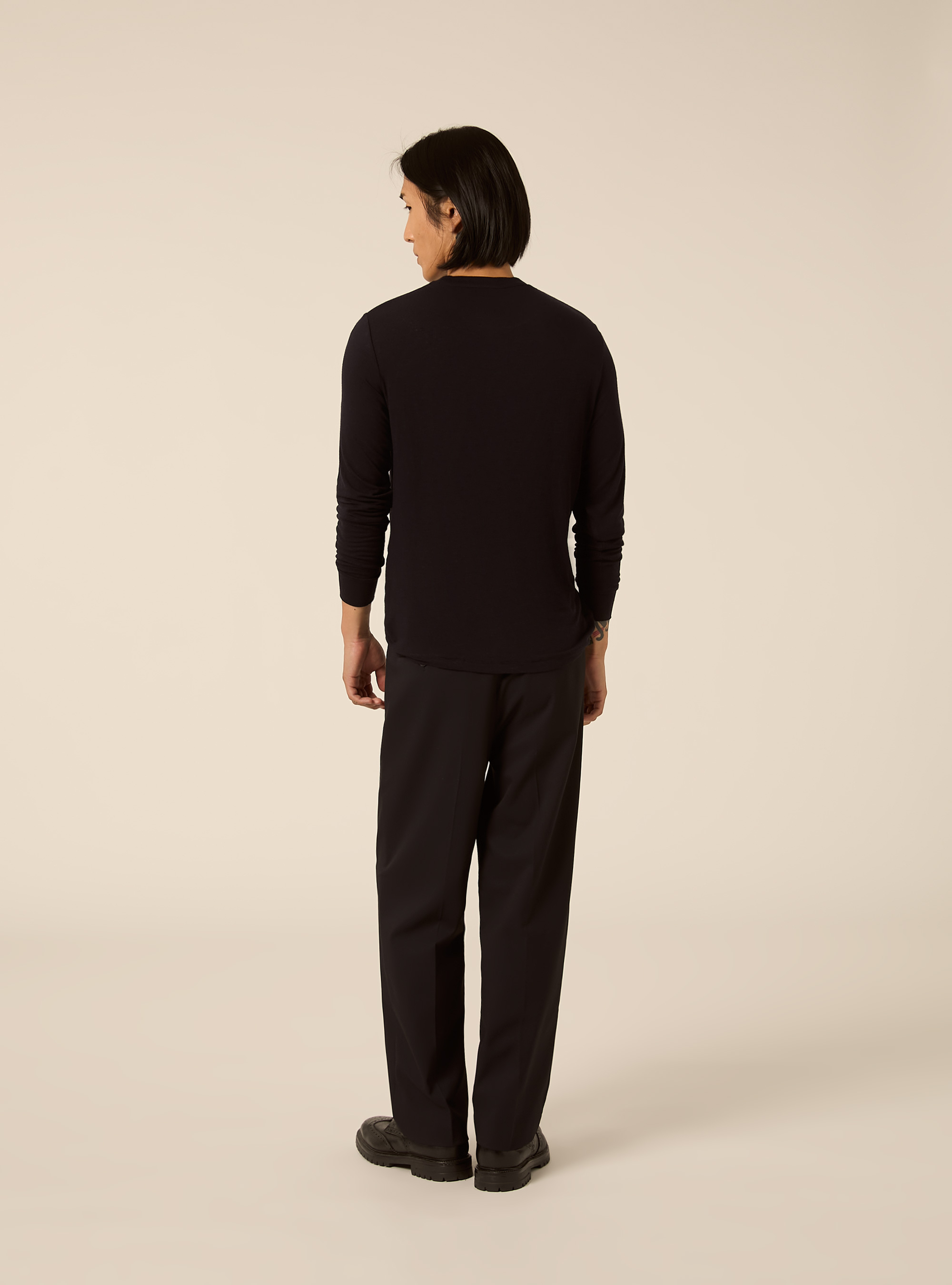 Herren langarmshirt mit rundhalsausschnitt aus cashmere mischgewebe, NA1 NAVY DARK