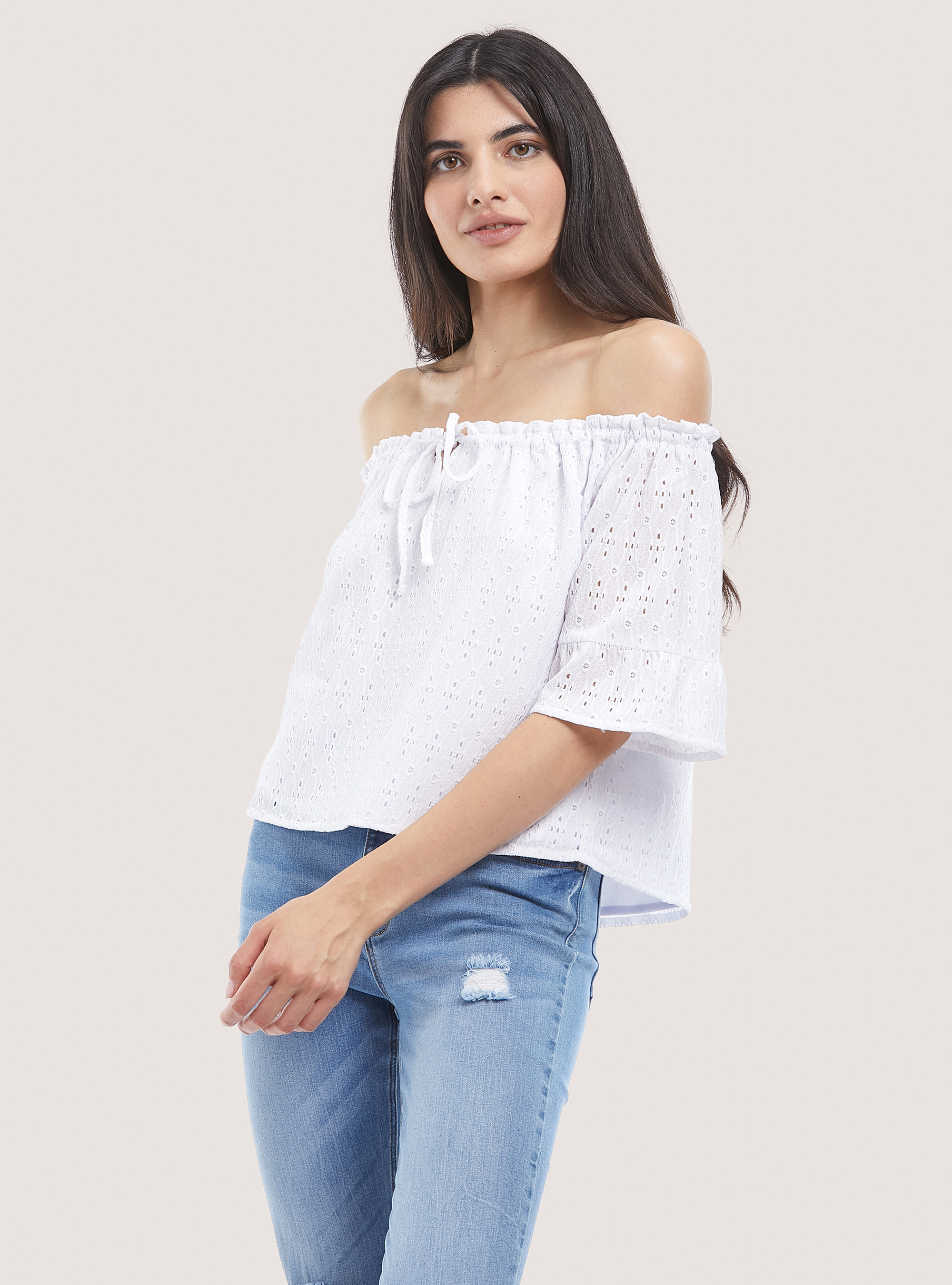 Blusa encaje San gallo con escote bardot