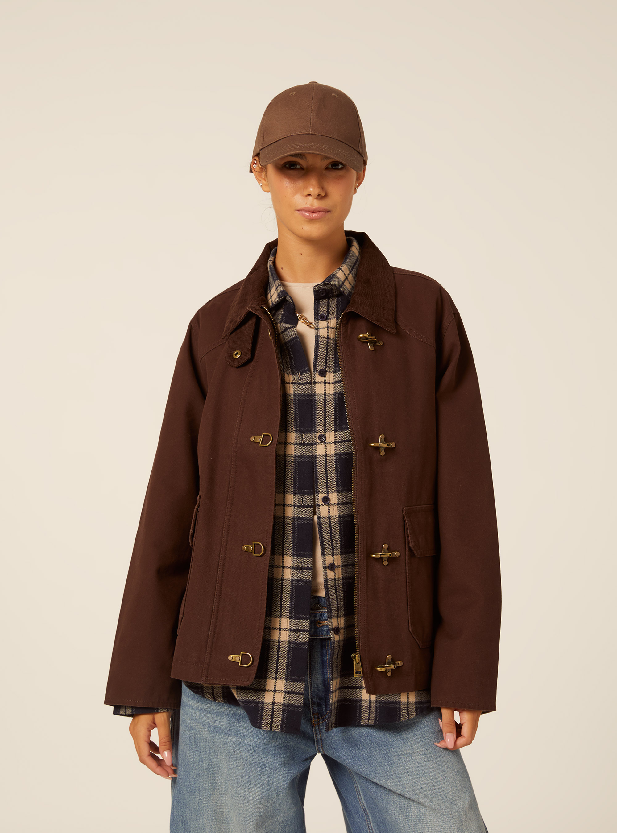 Chaqueta con cuello de pana y cierres de gancho, BR2 BROWN MEDIUM