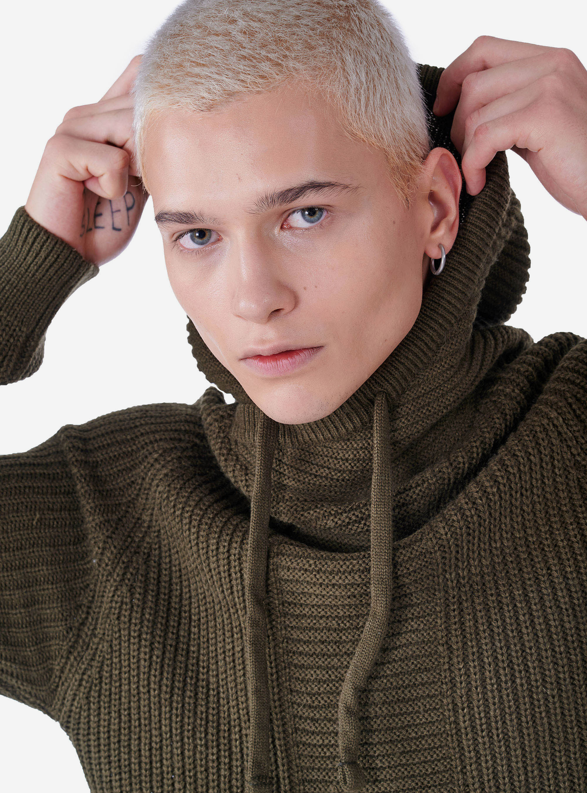 JERSEY CON CAPUCHA, CAQUI