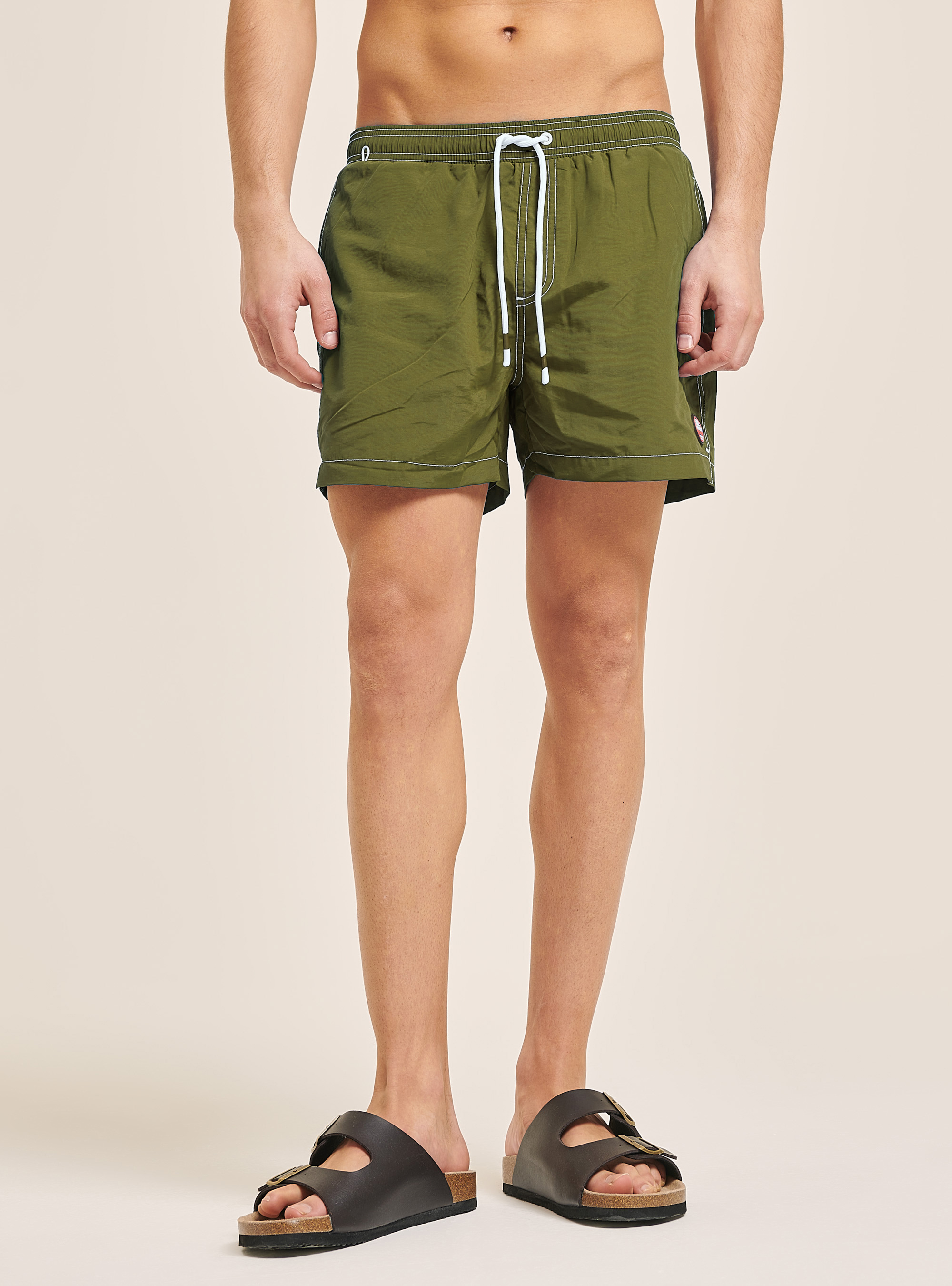 Costume tinta unita con ricamo e tasca sul retro, C6645 KAKY