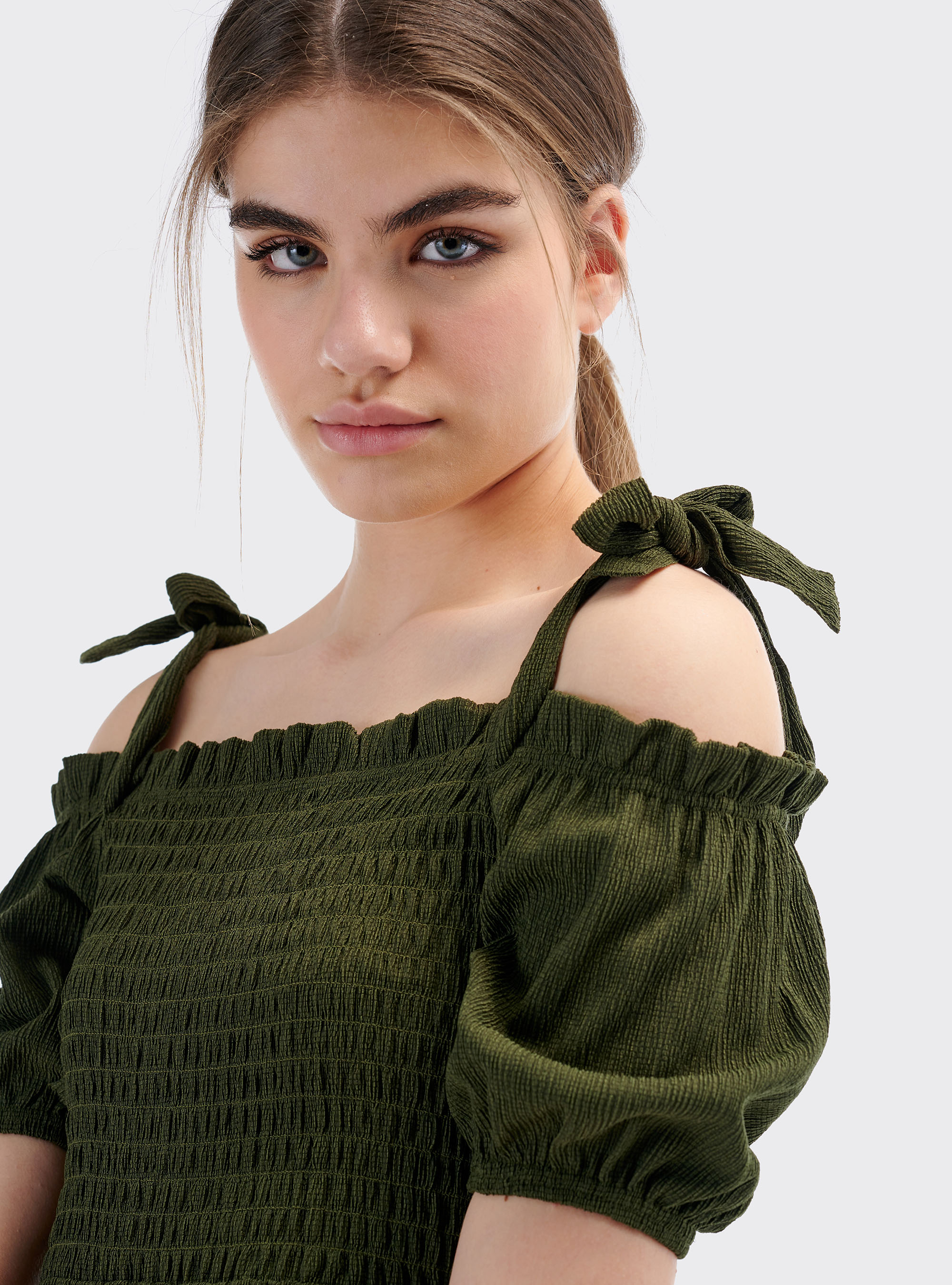 Vestito midi spalle scoperte e maniche corte a sbuffo, KAKI