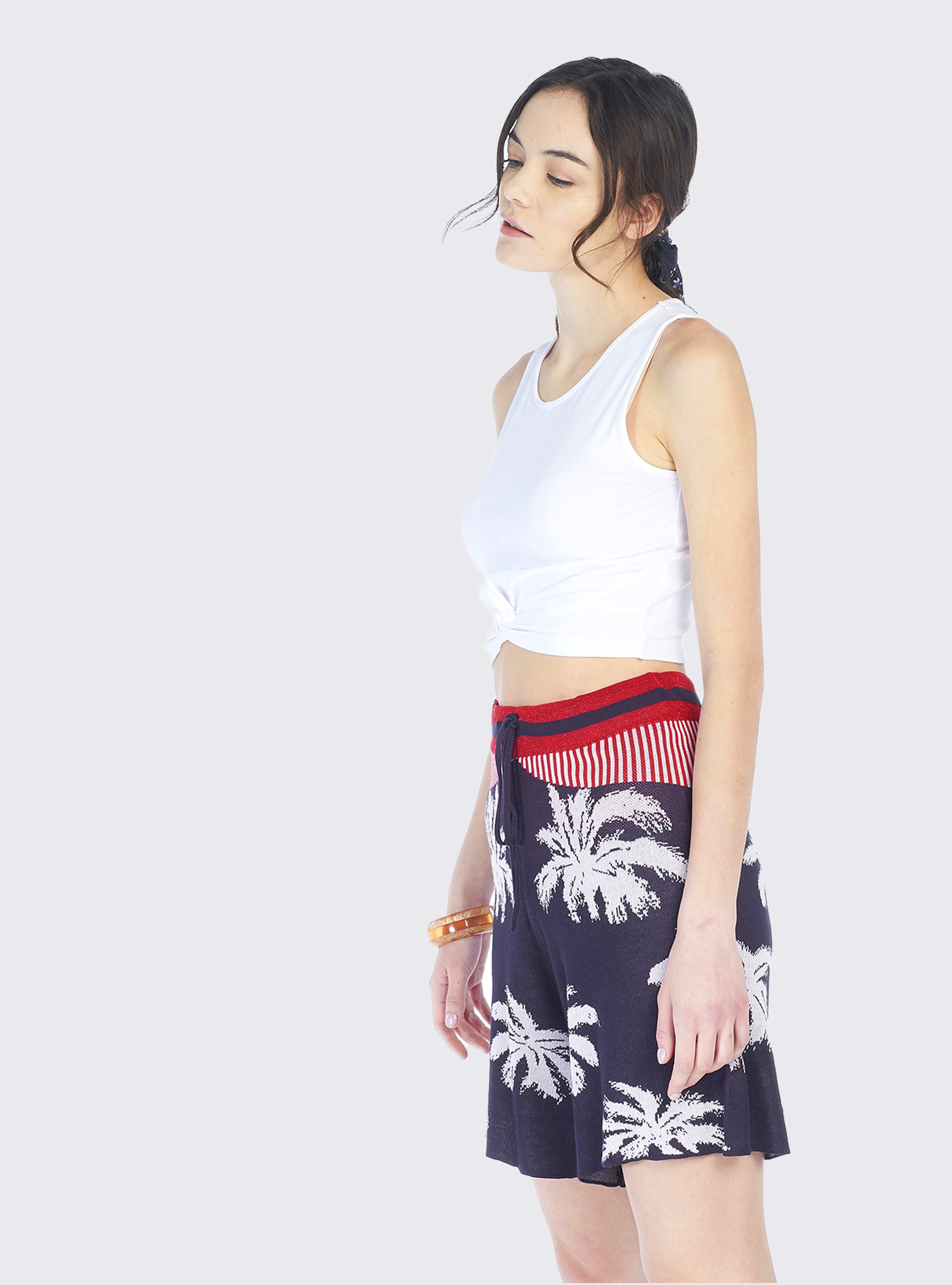 Cropped top essential con nodo in cotone elasticizzato, WHITE