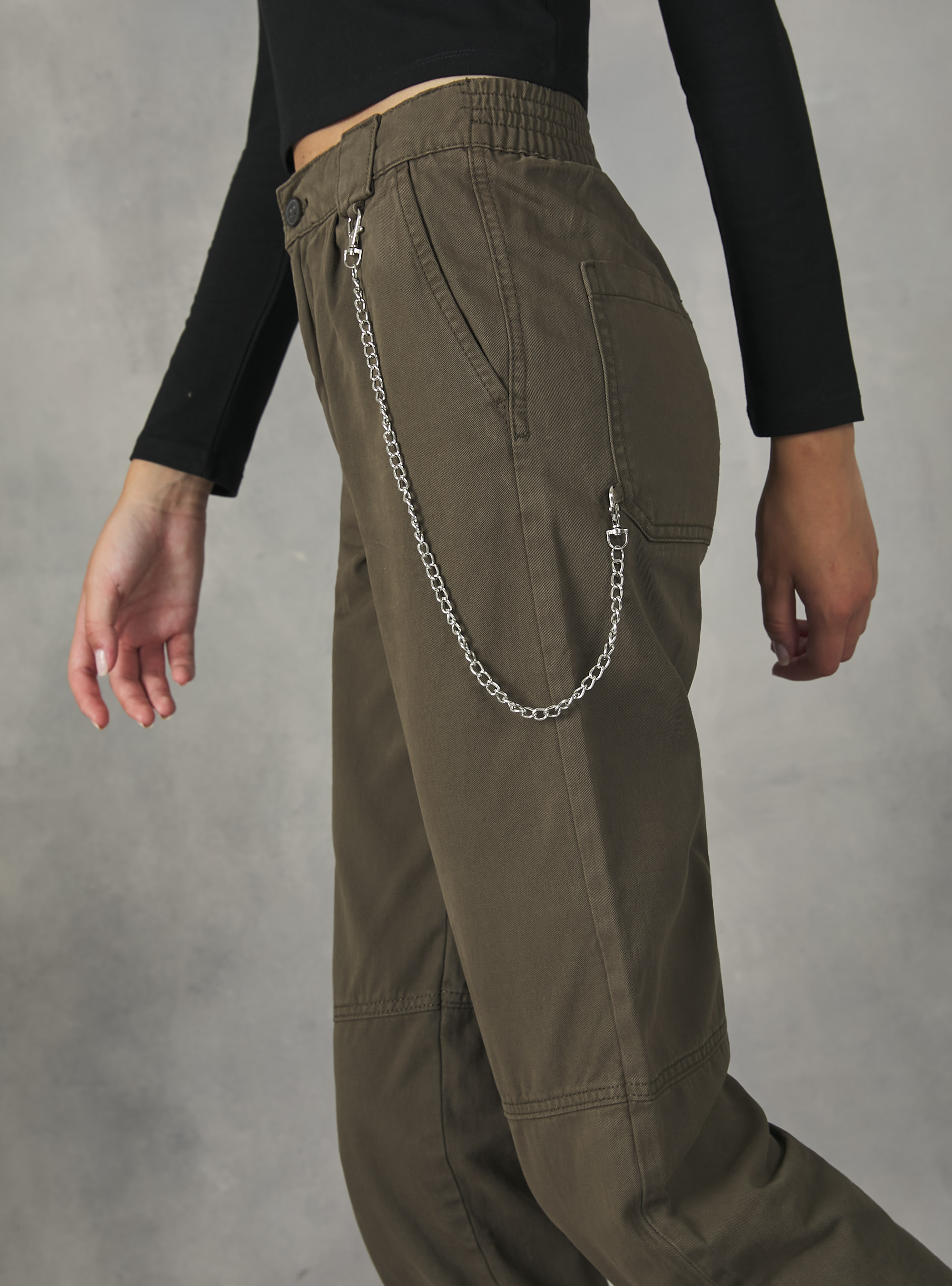 Jogger trousers with chain, KY1 KAKY DARK