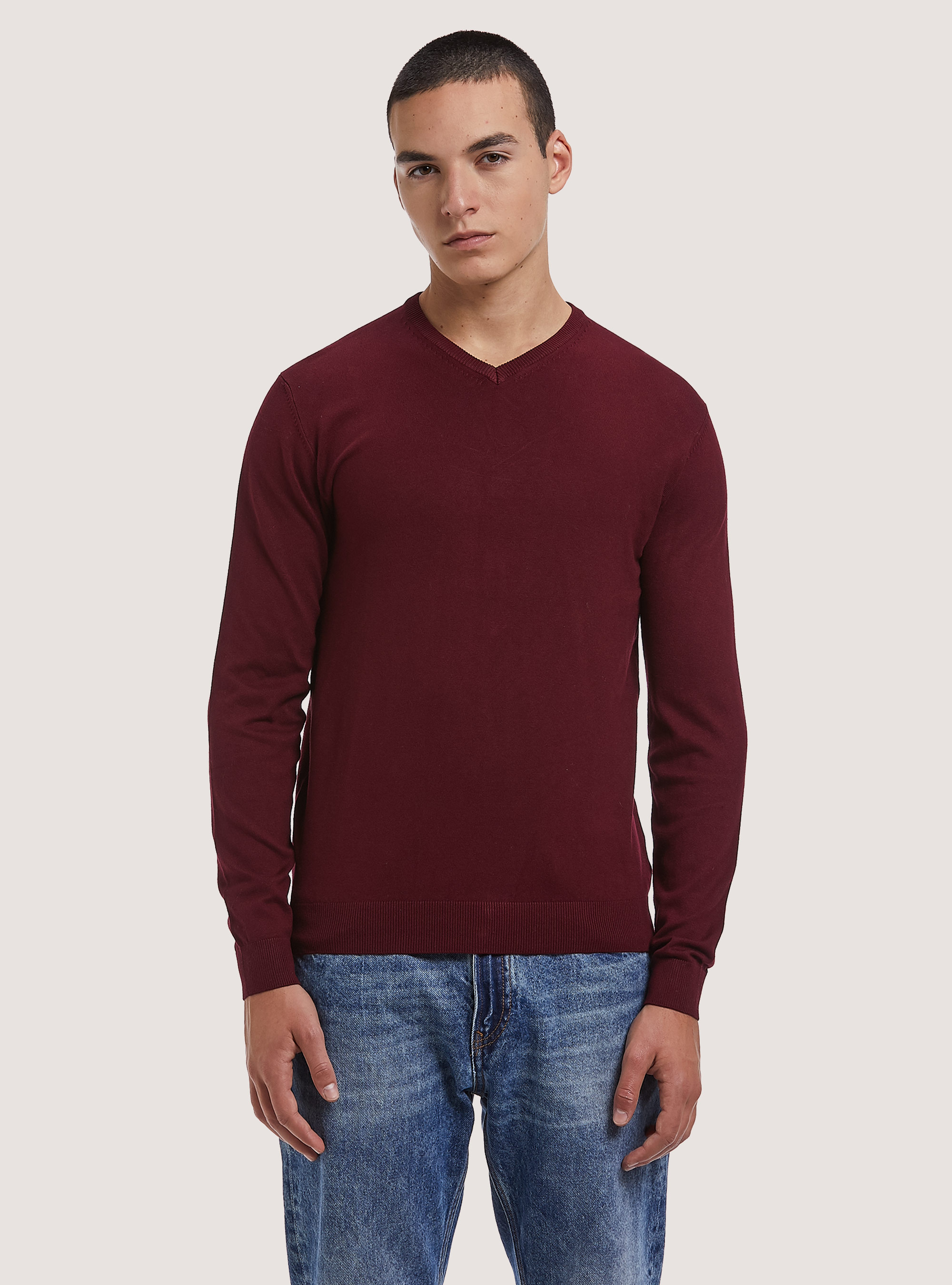 Pullover scollo a "v" tinta unita, C326 BORDEAUX