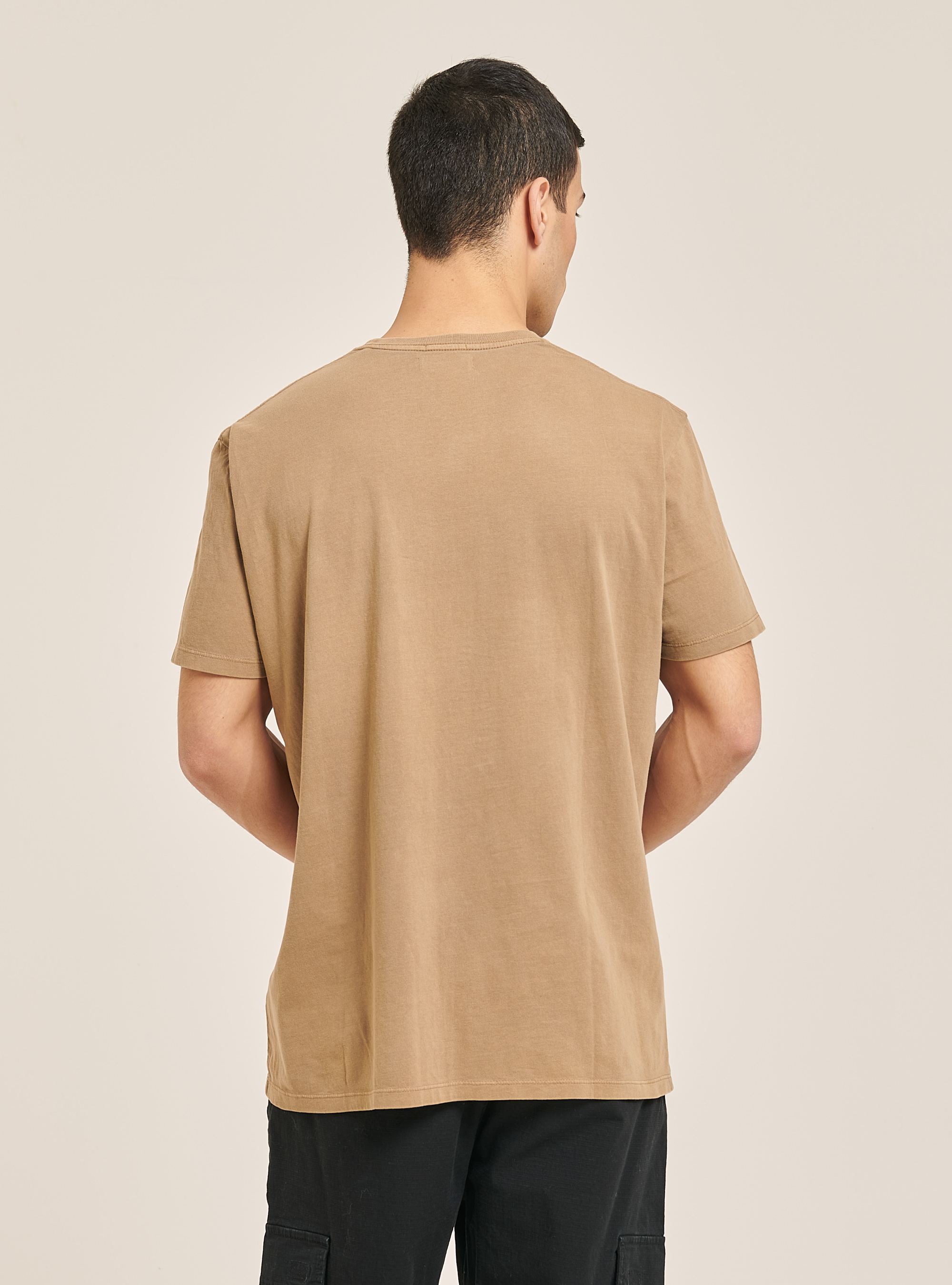 Camiseta de cuello redondo con bolsillo en el pecho, BG2 BEIGE MEDIUM