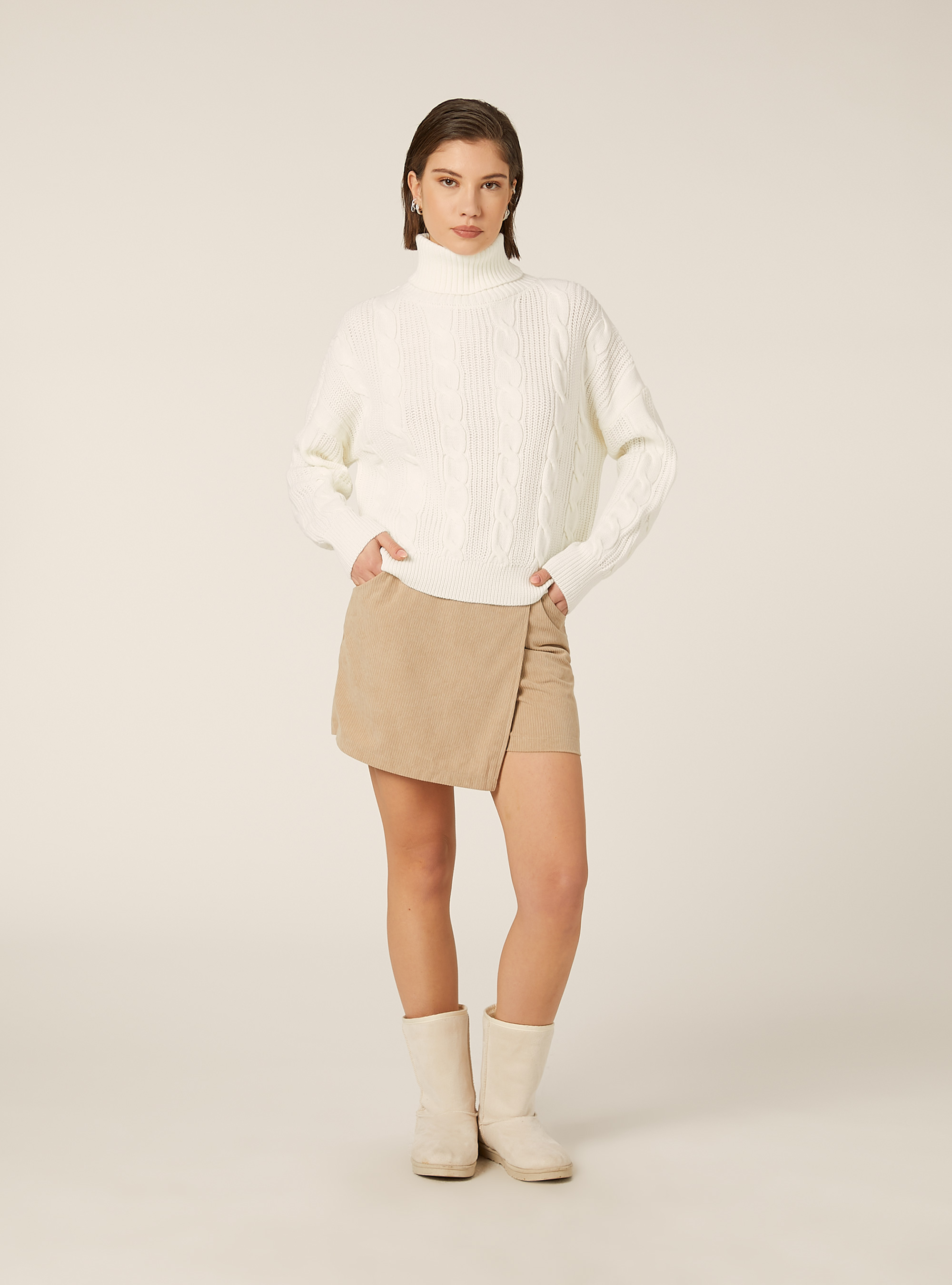 Jersey de cuello alto con trenzas, WH2 WHITE