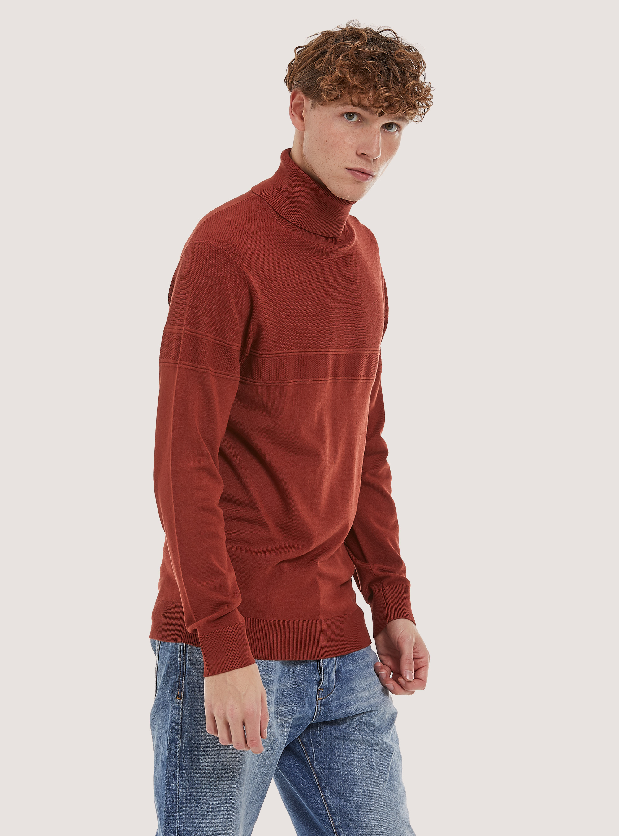 Fine turtleneck pullover with soft viscose texture, RT2 RUSTY MEDIUM
