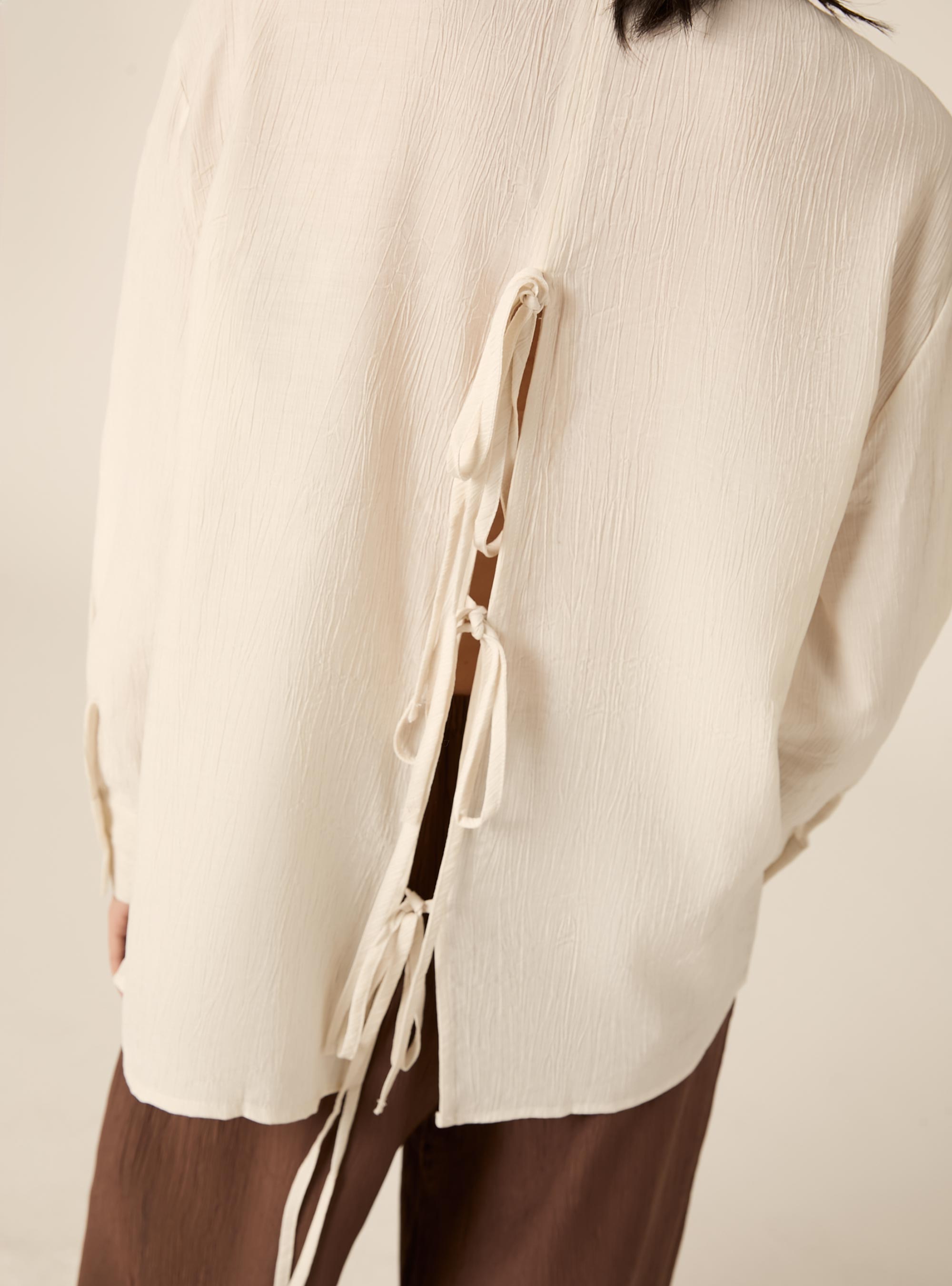 Camicia in crepe con lacci sul dietro, WH2 WHITE