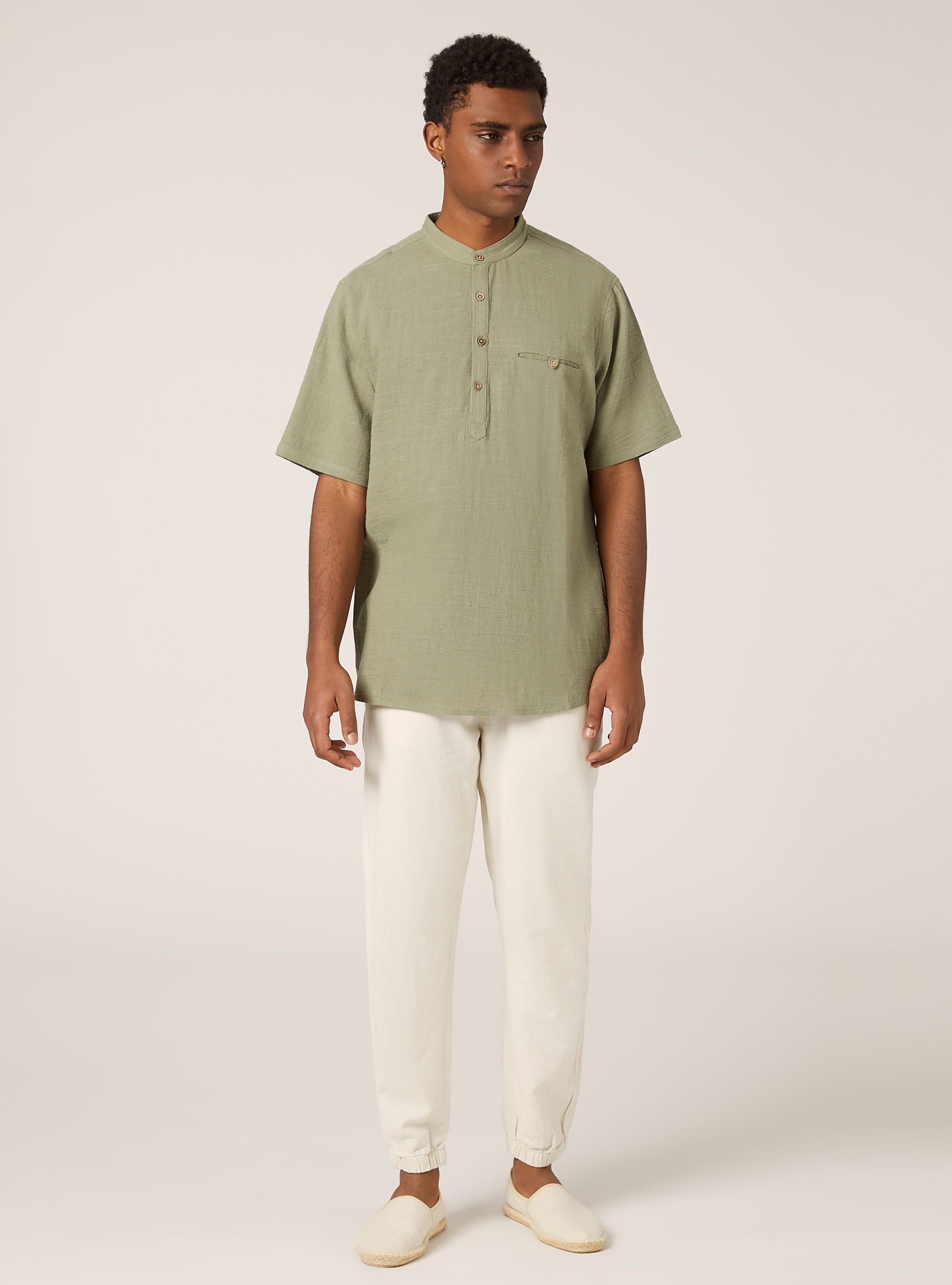 Camisa de mezcla de lino con cuello coreano, KY2 KAKY MEDIUM