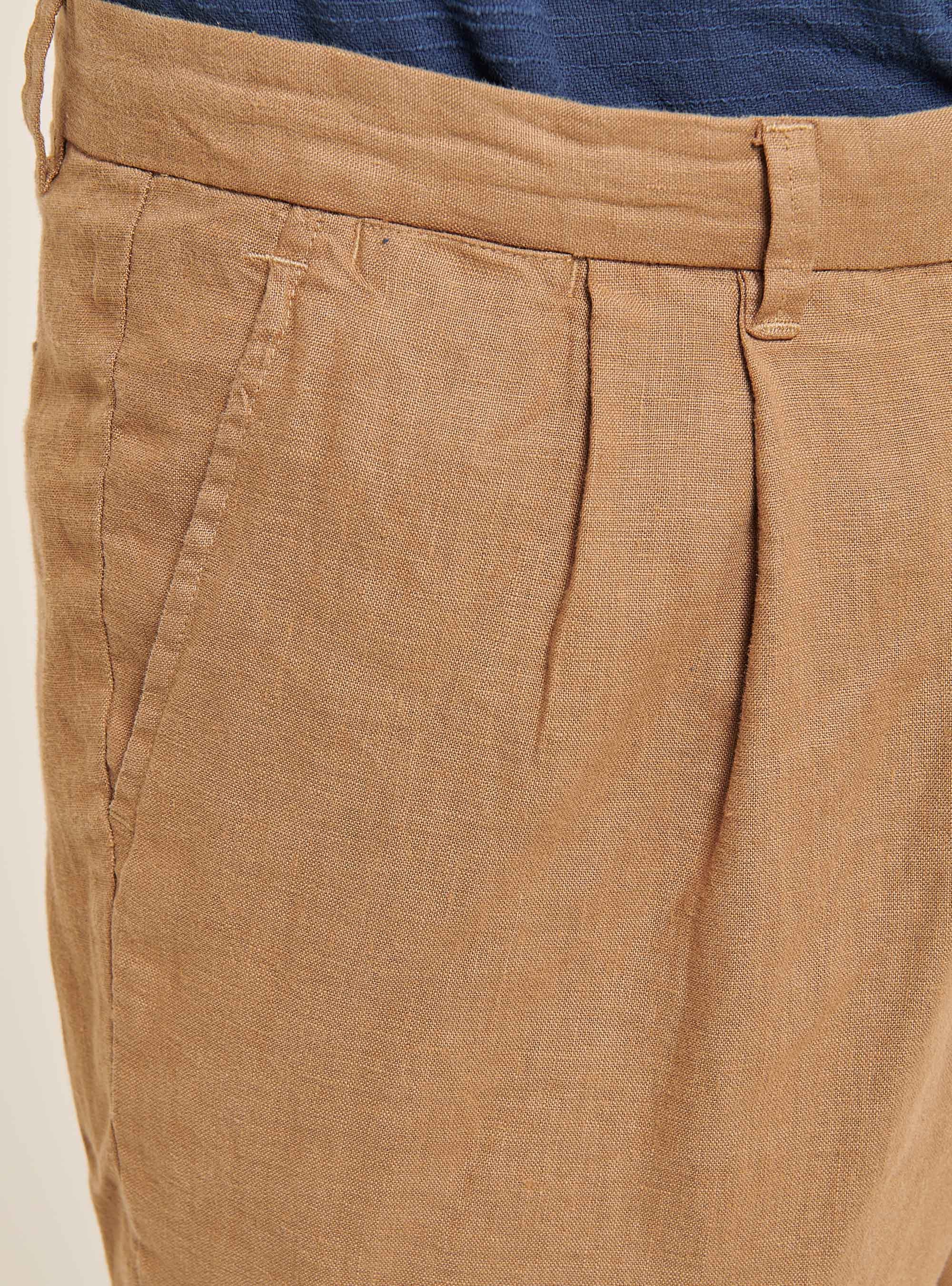 Pure linen trousers with pleats, C5527 CAMEL