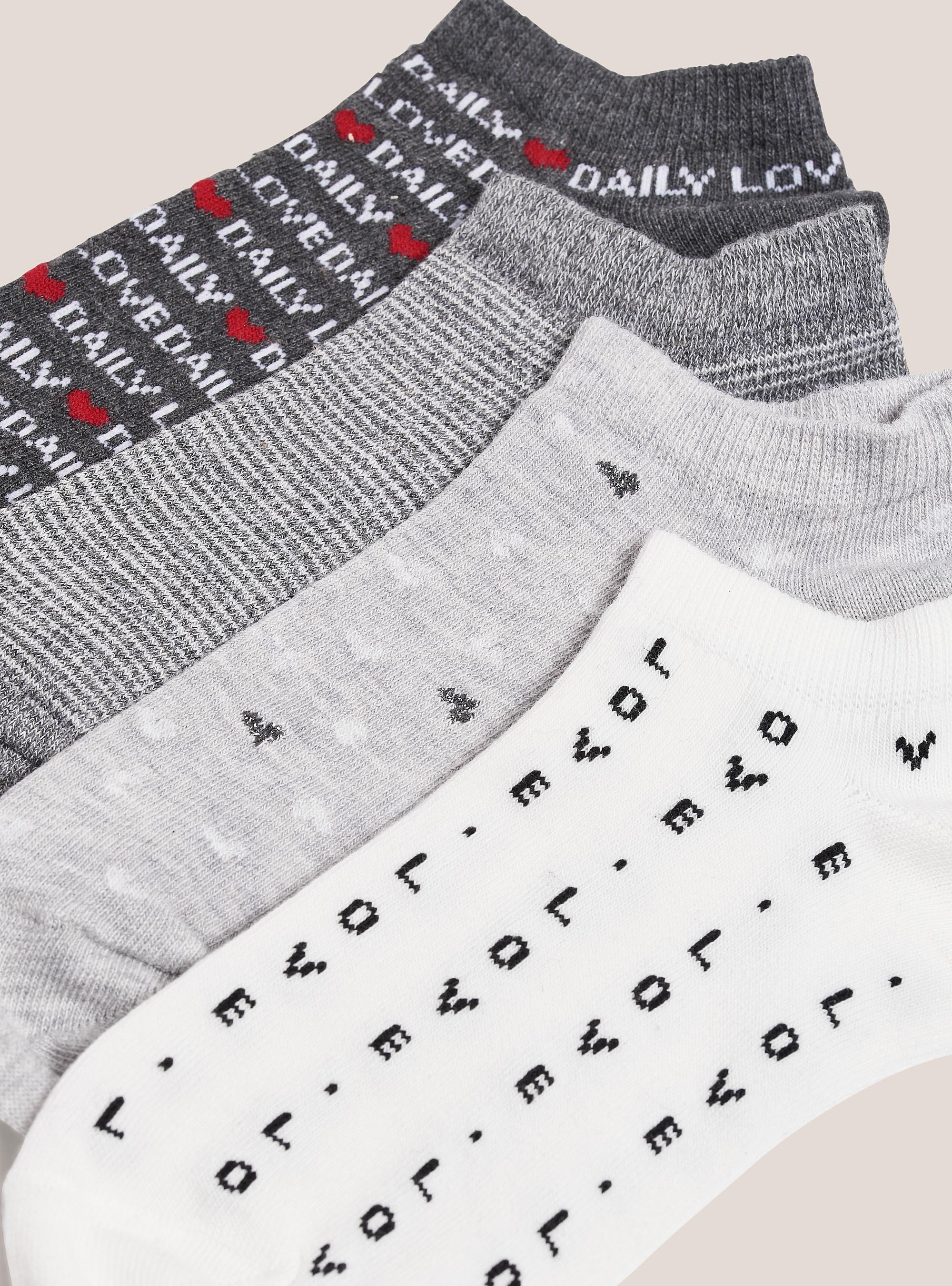 Set of 4 pairs of socks with embroidery, LOVE