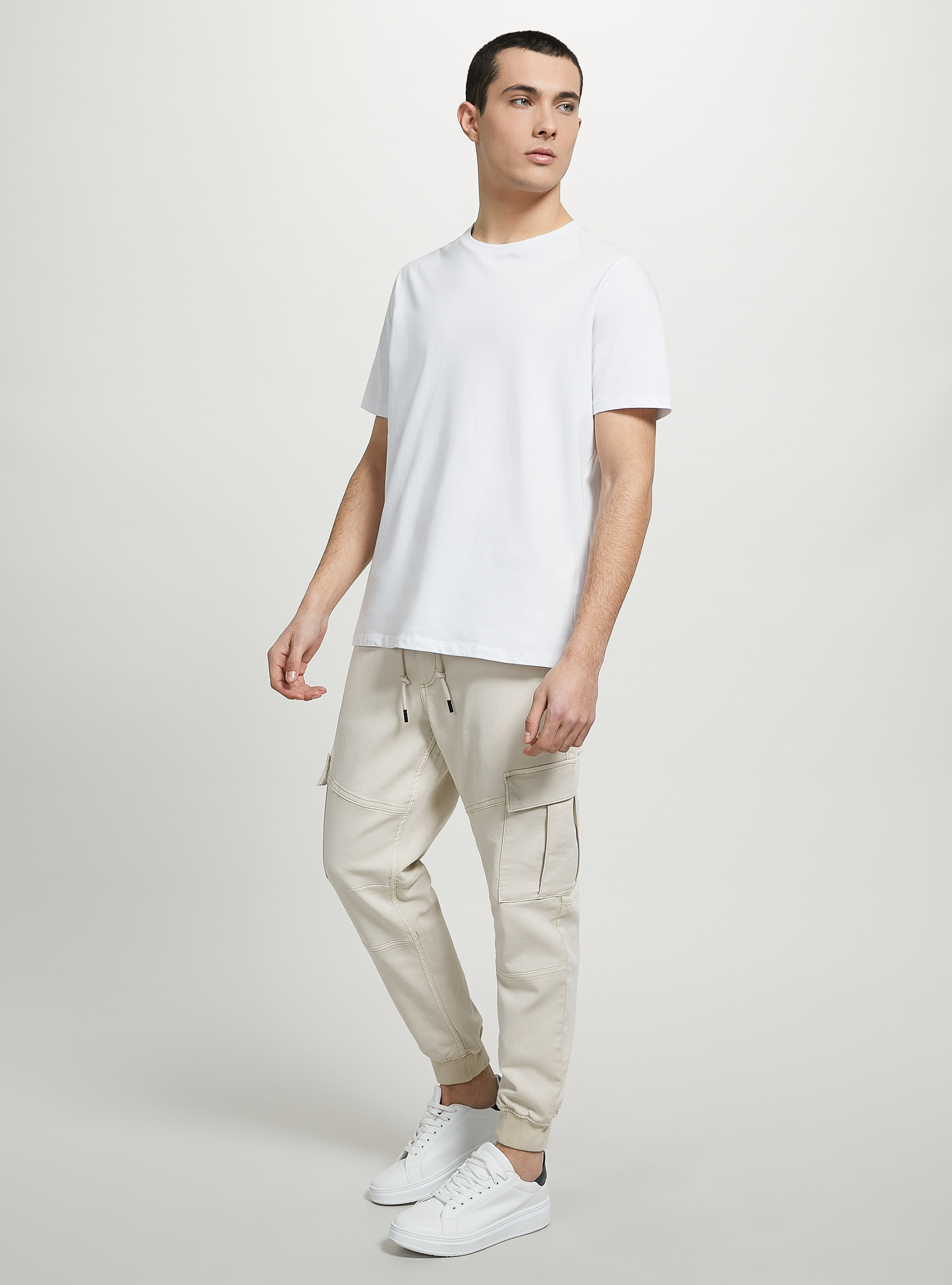 Jogger trousers with large pockets, SA2 SAND MEDIUM
