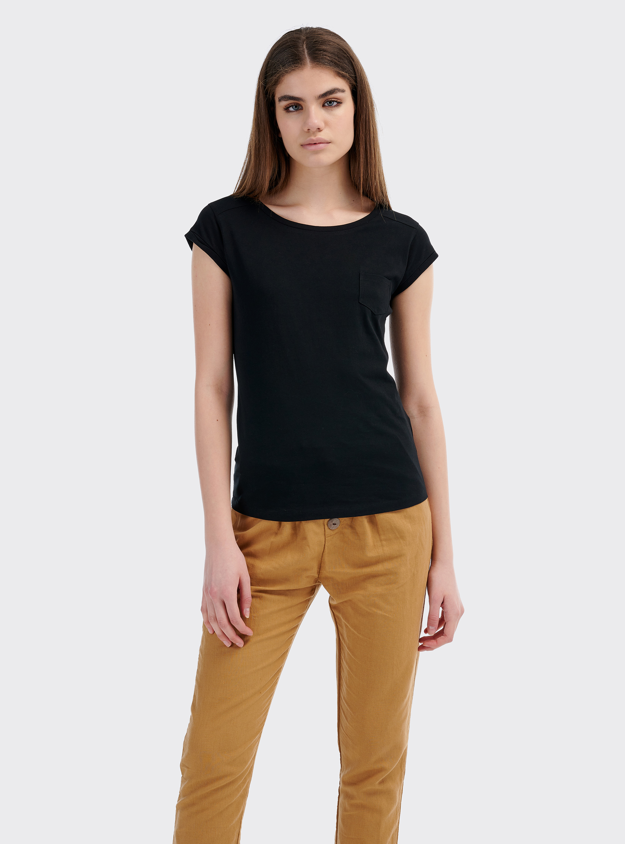 T-shirt essential coupe slim avec poche en coton peigné, C101 BLACK