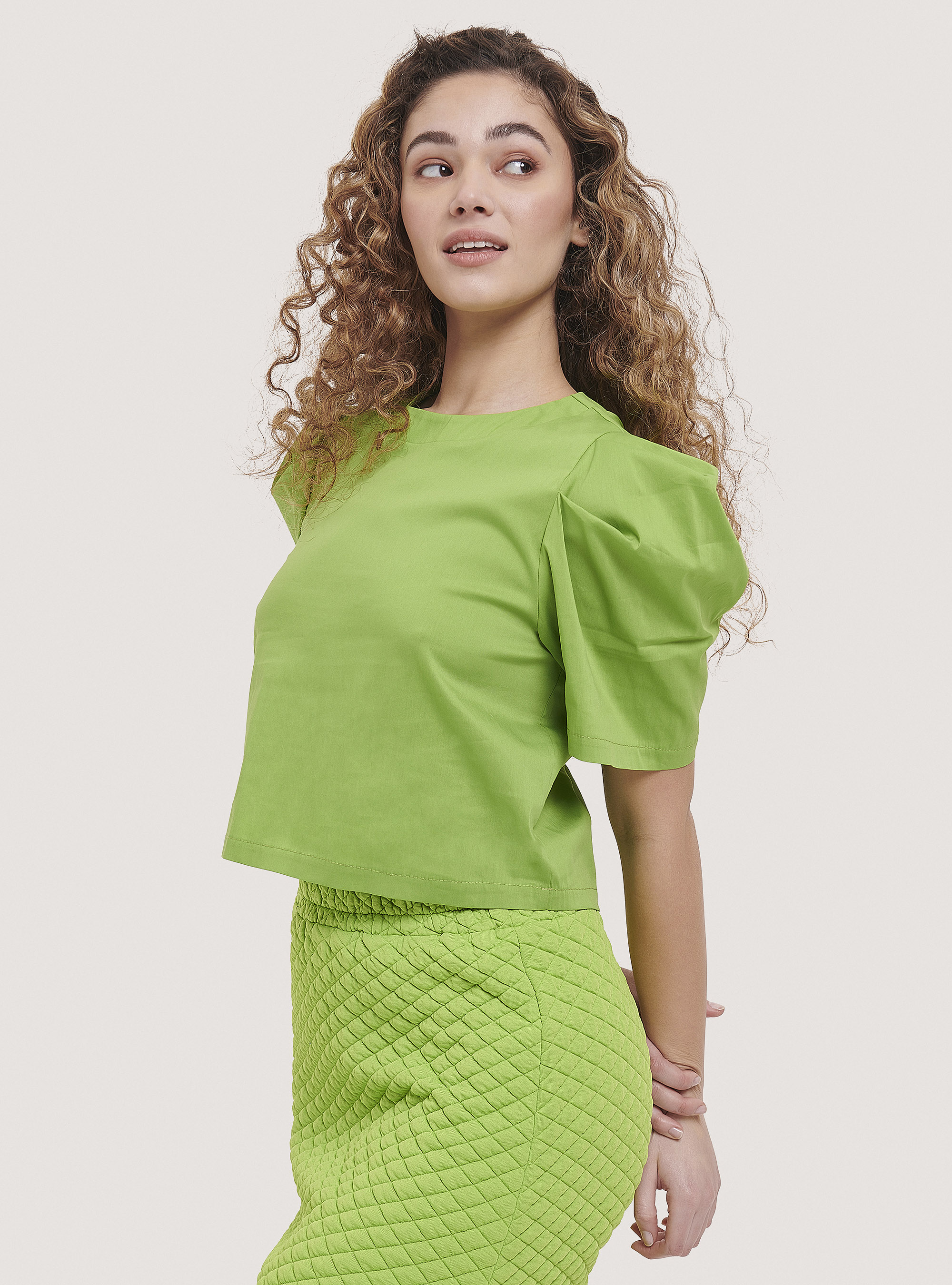 Puff Sleeve Cropped Blouse, C7752 LIME