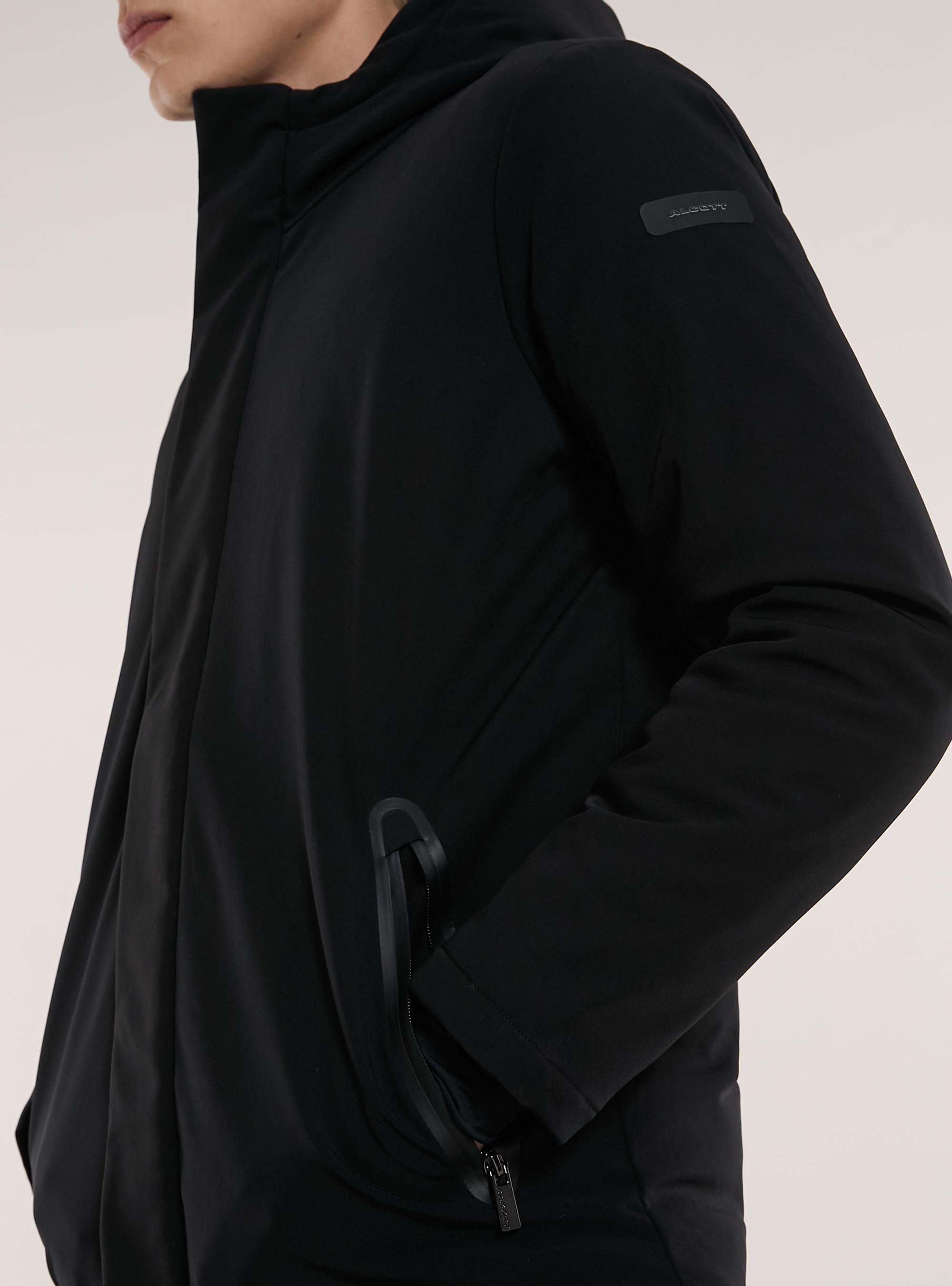 Giubbotto in tessuto tecnico con imbottitura riciclata, BK1 BLACK