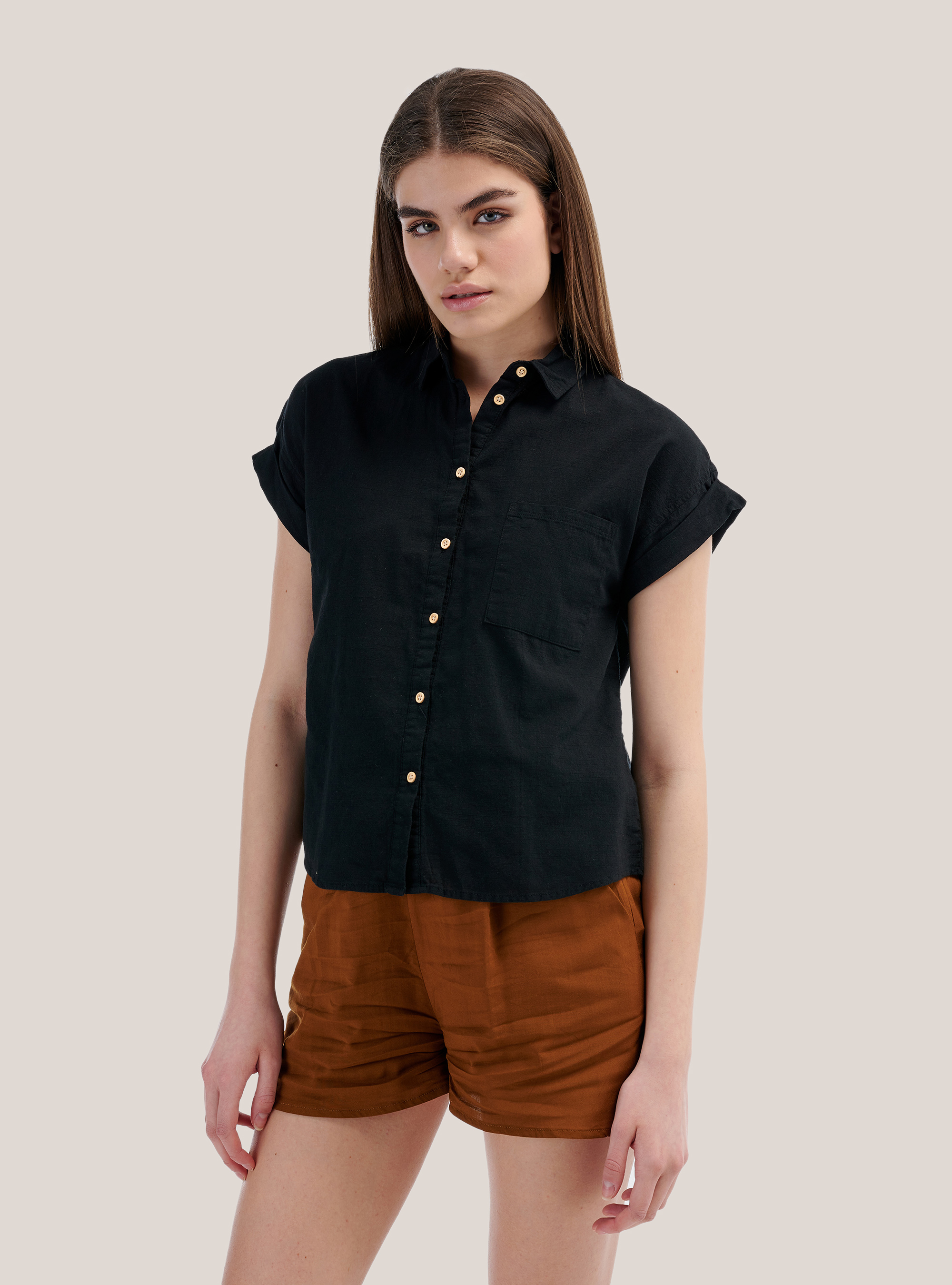 Oversized short-sleeved shirt in fresh cotton, BLACK