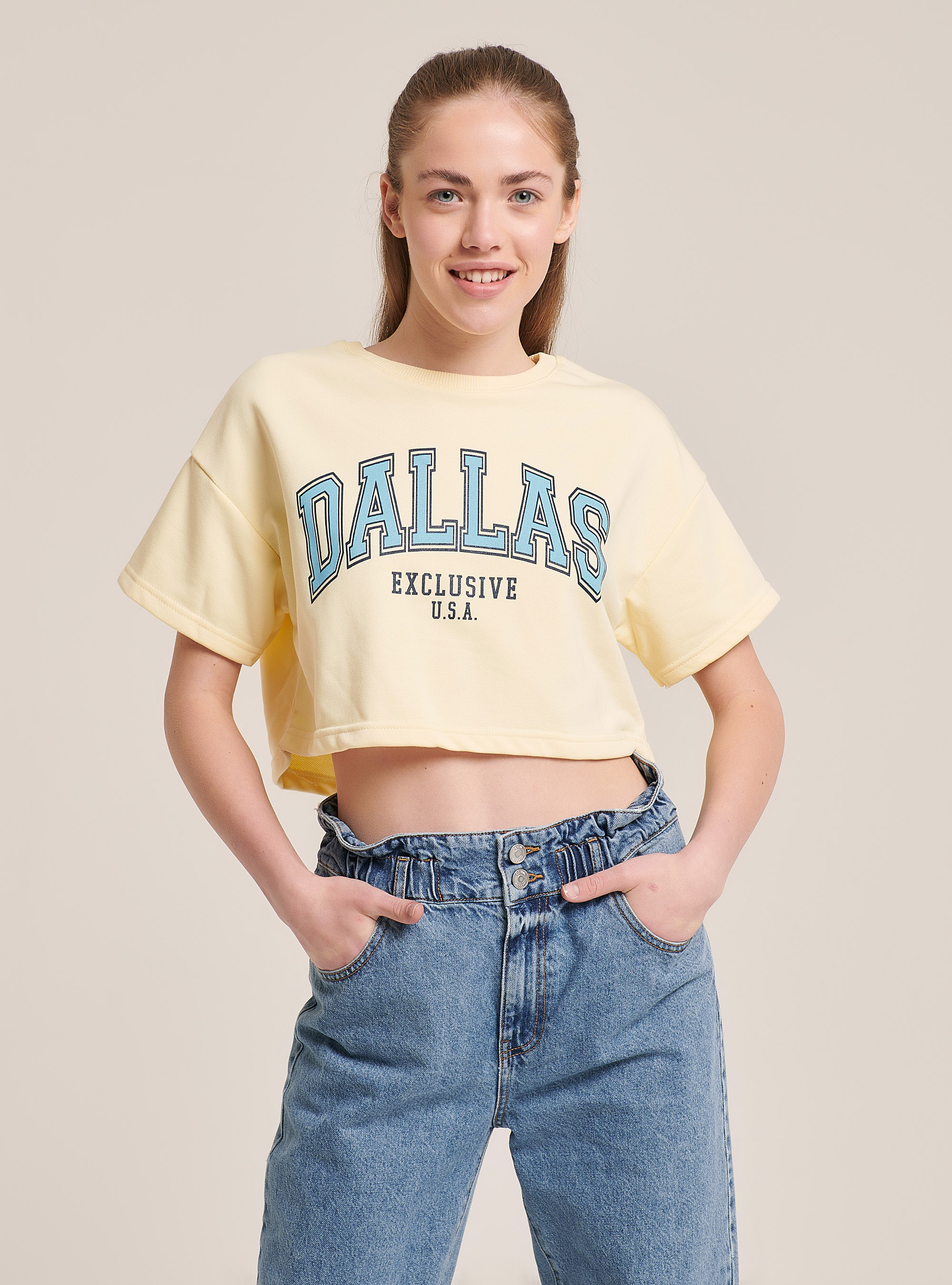 Short-sleeved college crop sweatshirt with lettering print, C7757 YELLOW