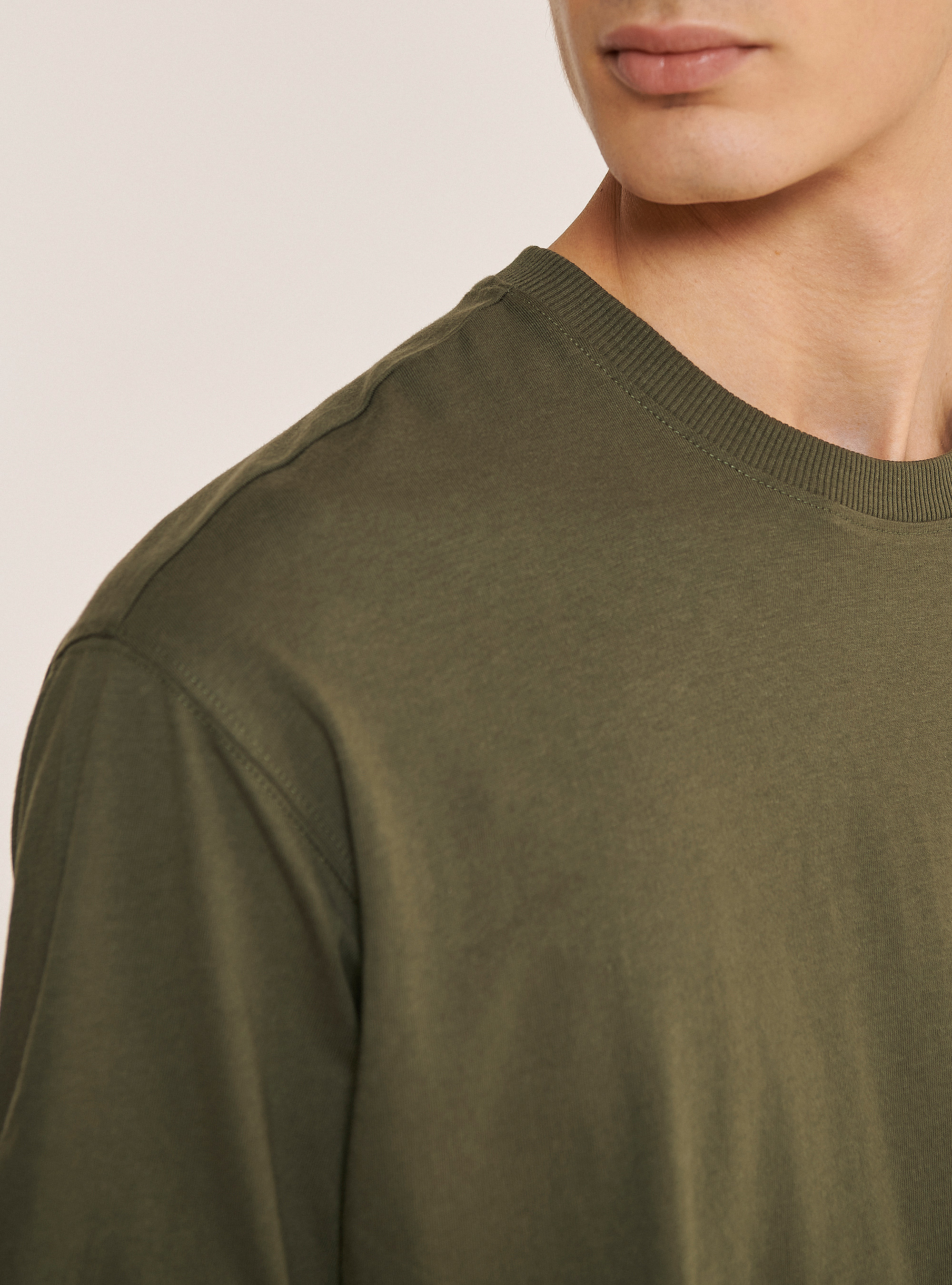 Camiseta de algodón de cuello redondo, C5587 KAKY