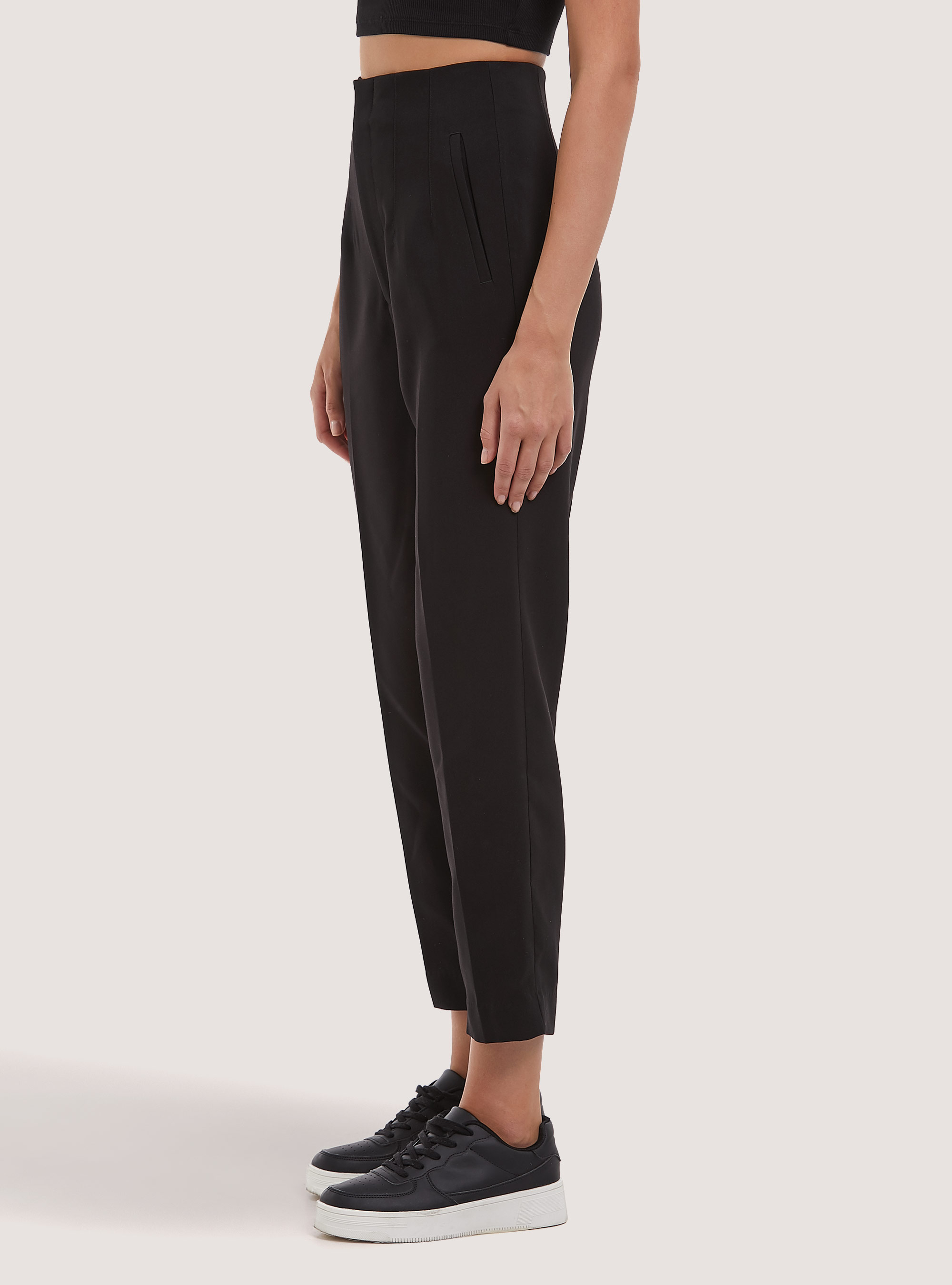 Plain-coloured trousers with darts, BK1 BLACK