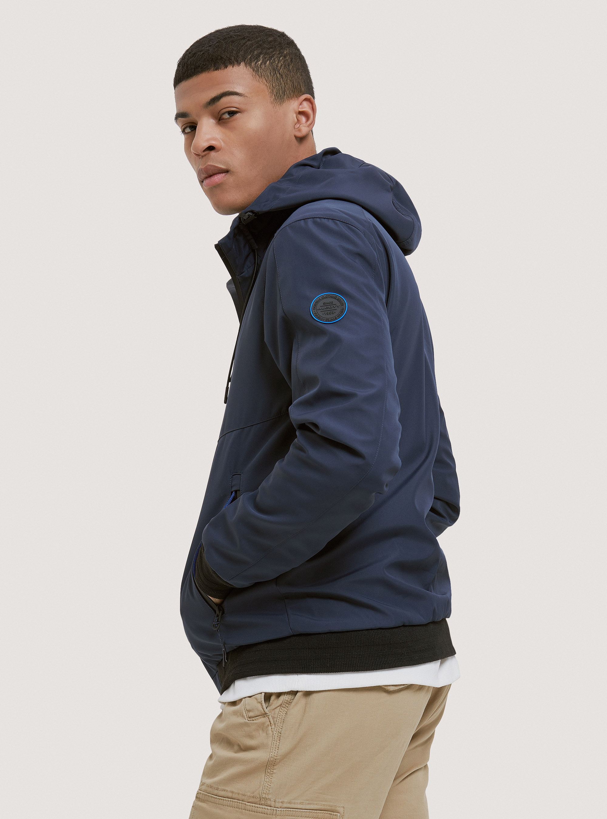 Winddichte Bomberjacke mit Kapuze, C218 BLUE NAVY