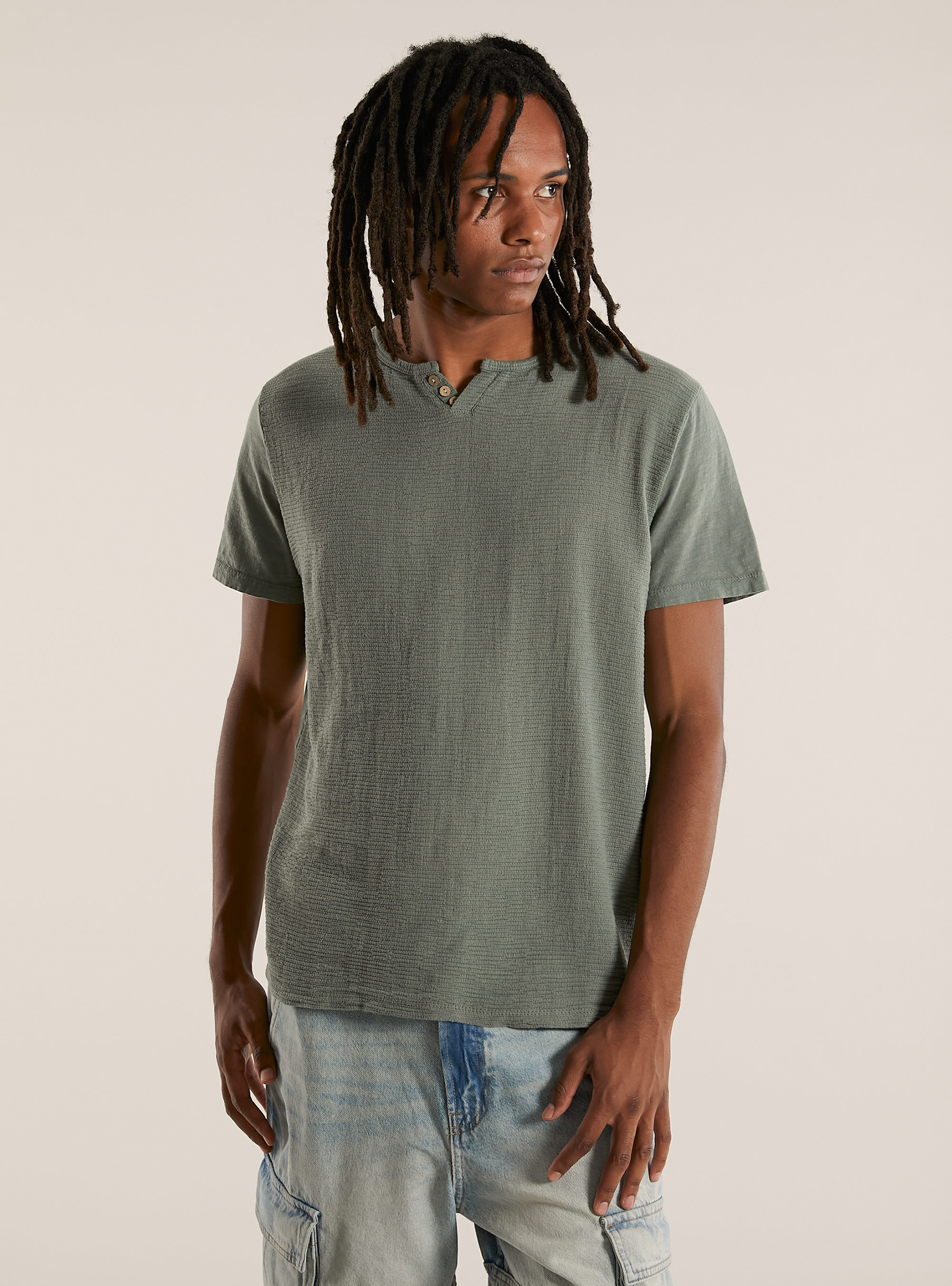 Linen blend T-shirt with v-neck and buttons, KY3 KAKY LIGHT