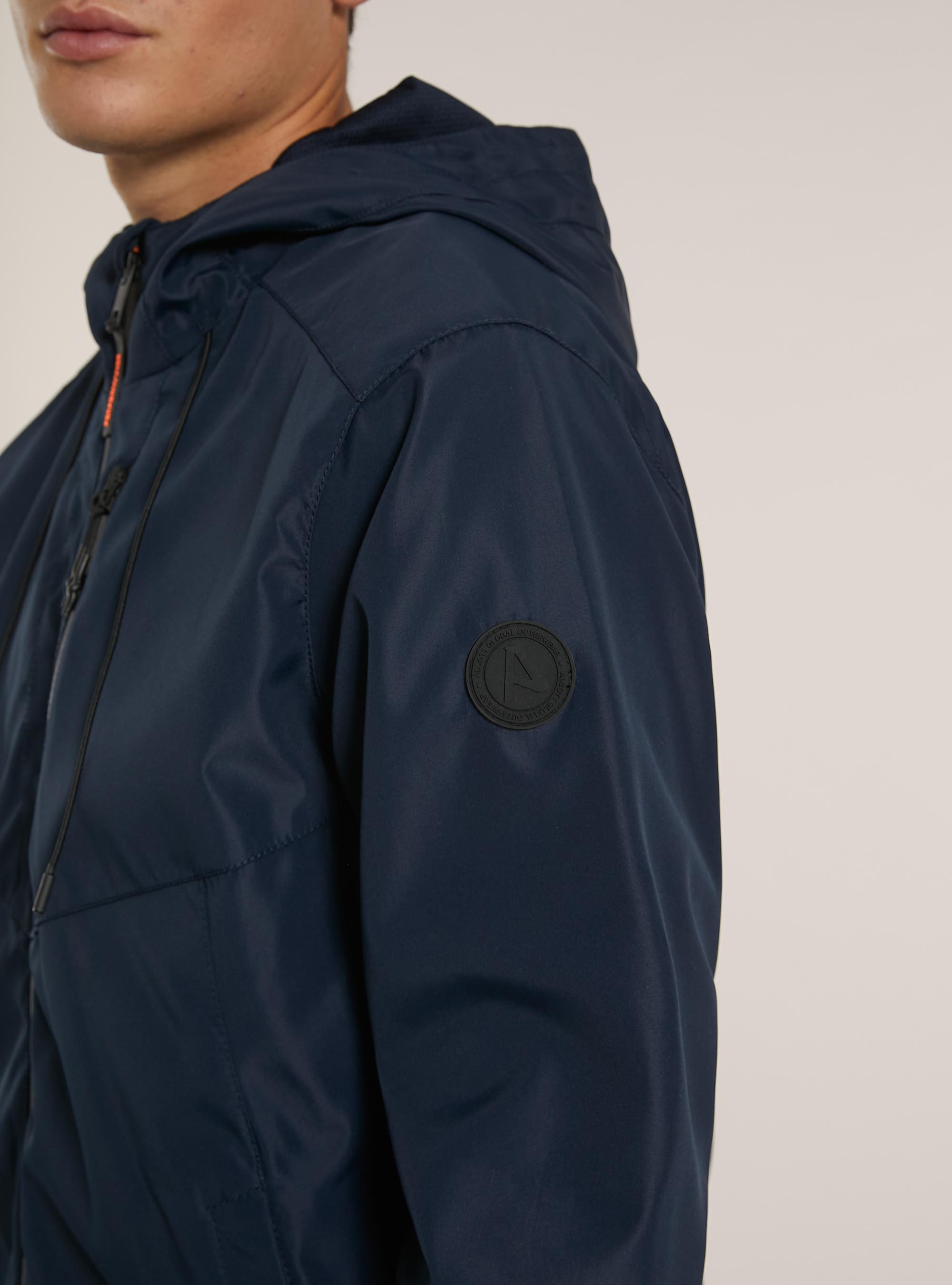 Winddichte Bomberjacke mit Kapuze, NA1 NAVY DARK