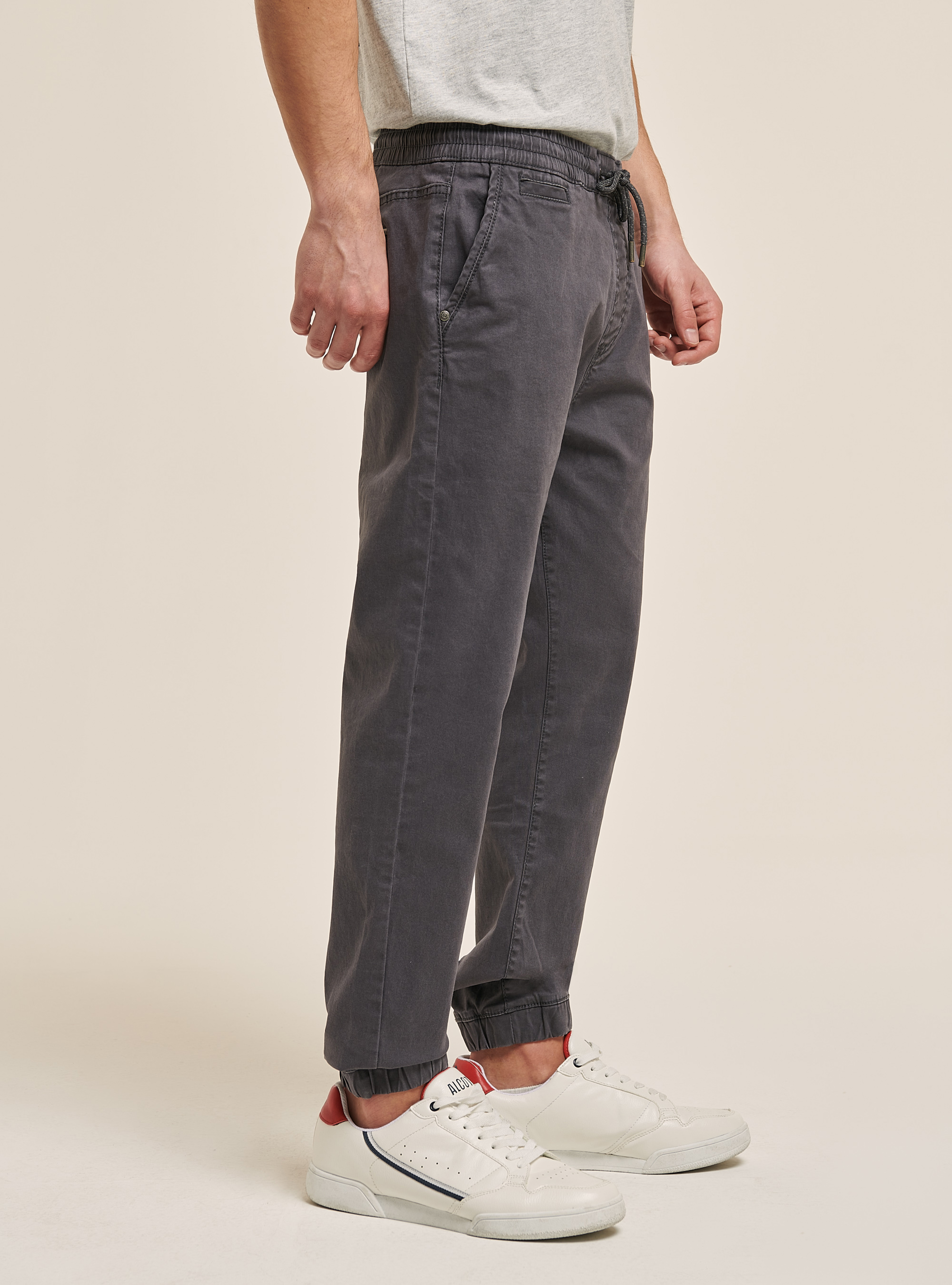Pantaloni jogger in cotone con elastico e coulisse, GREY