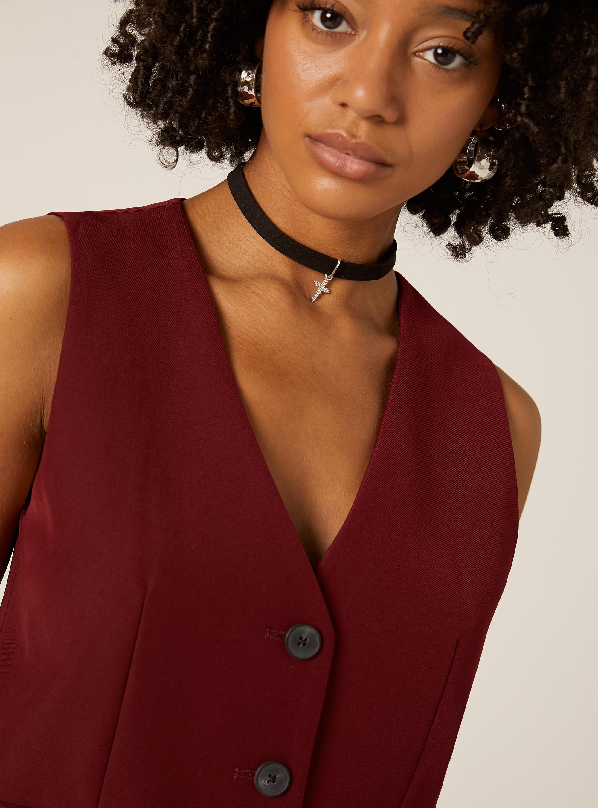 Einfarbige taillierte Weste, BO1 BORDEAUX DARK