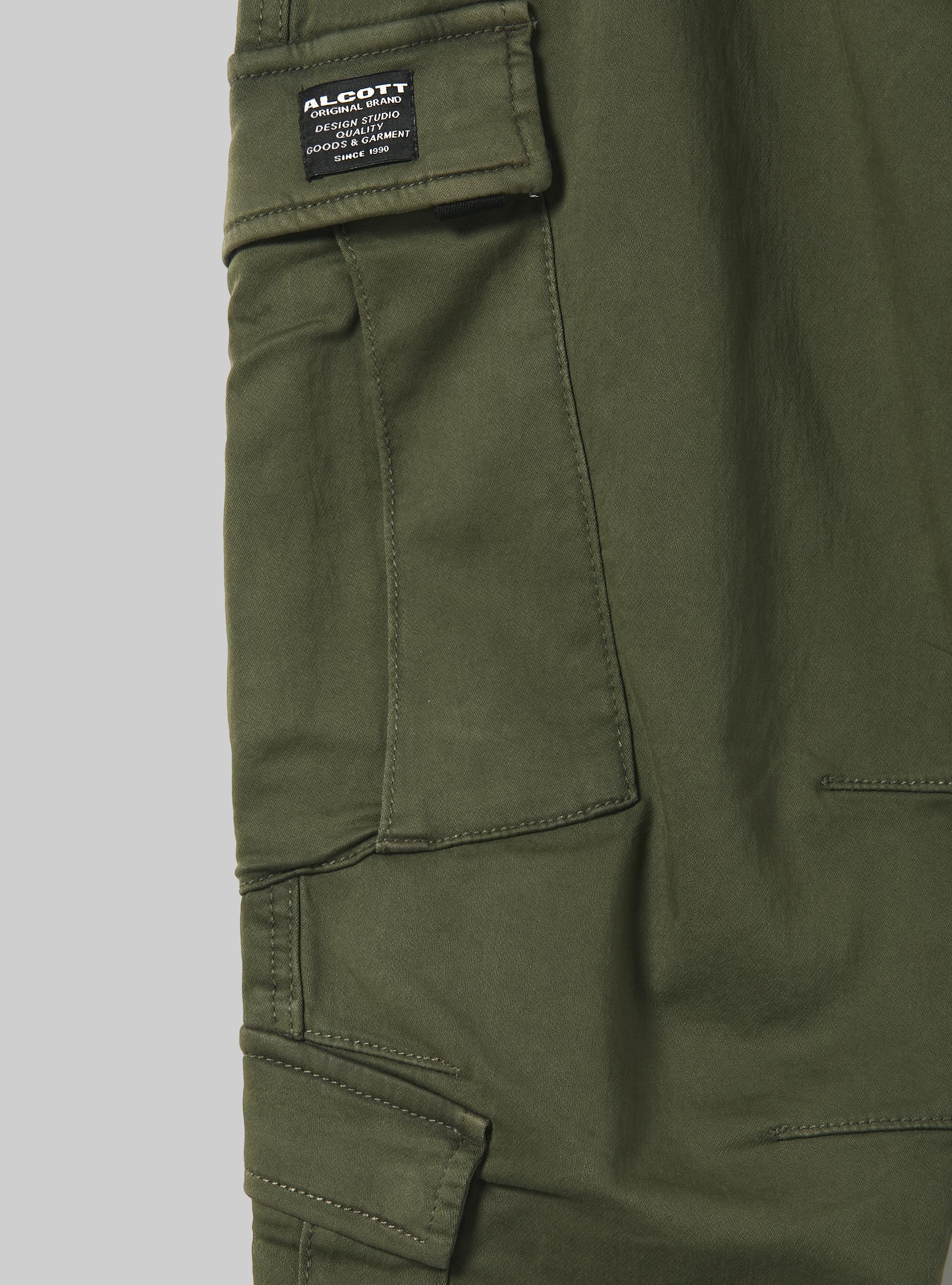 Jogger trousers with large pockets, KY1 KAKY DARK