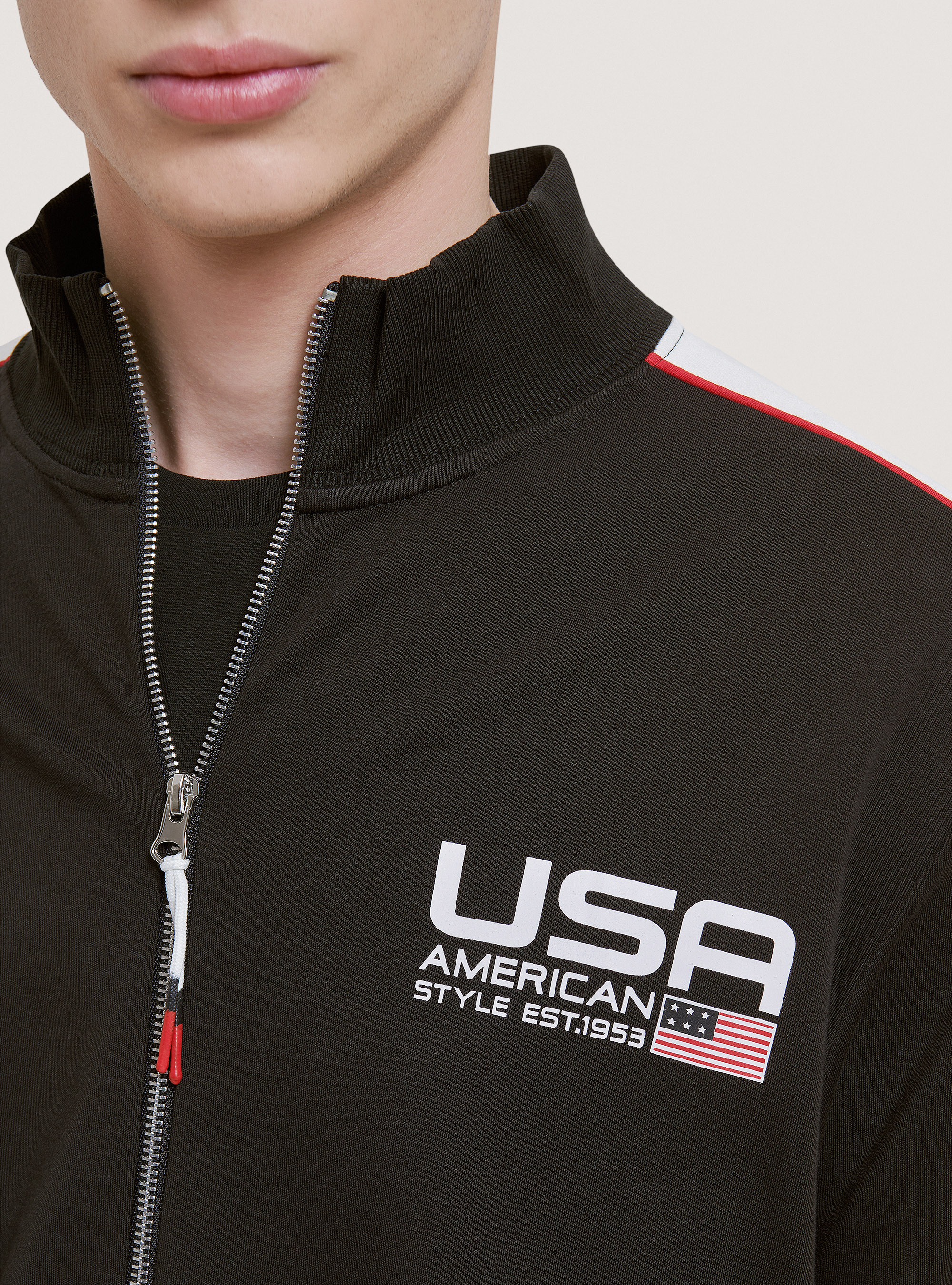 Sudadera con cremallera y estampado de algod&oacute;n USA, NEGRO