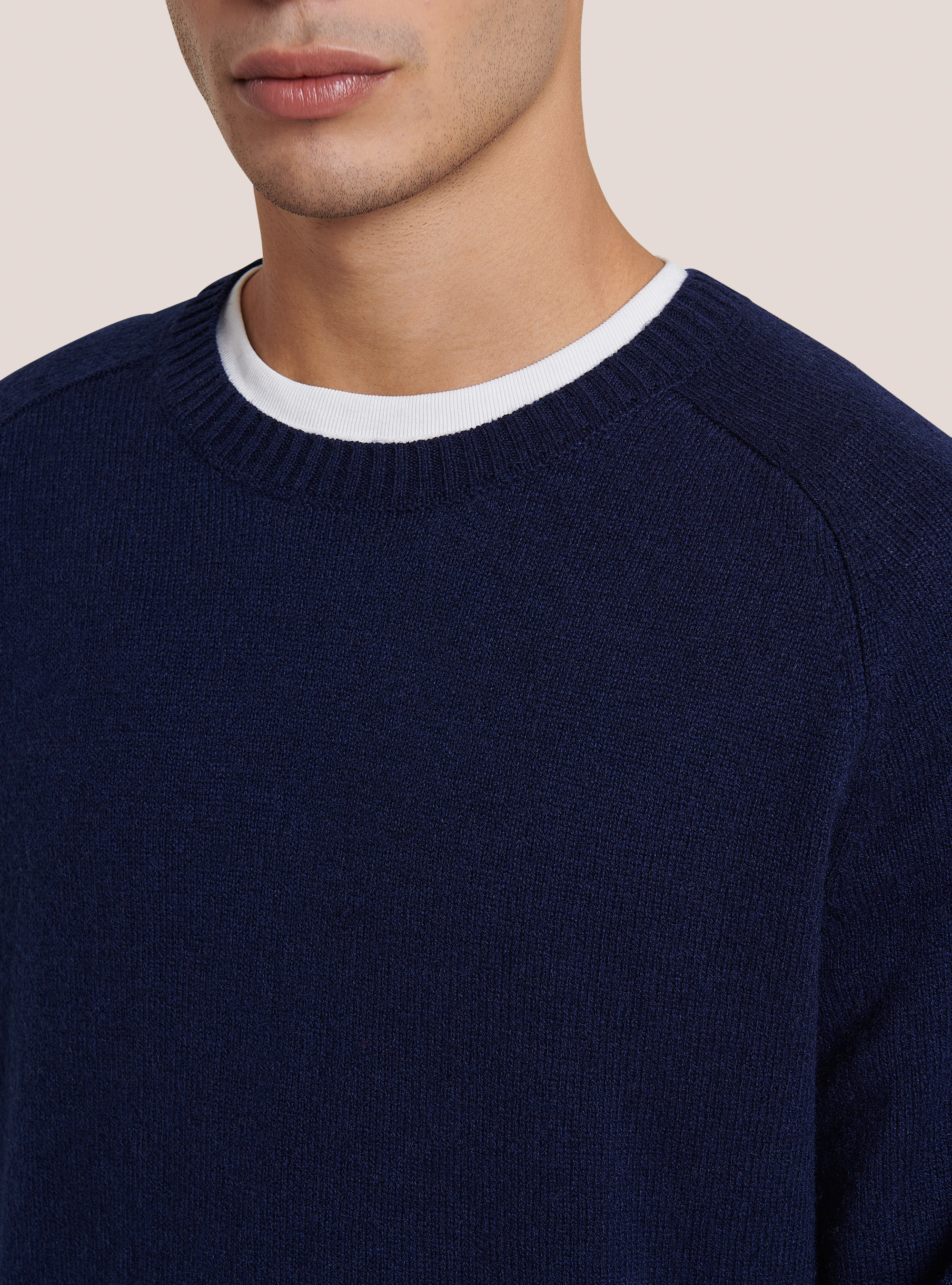 Pullover girocollo in misto lana, BLU MARINO