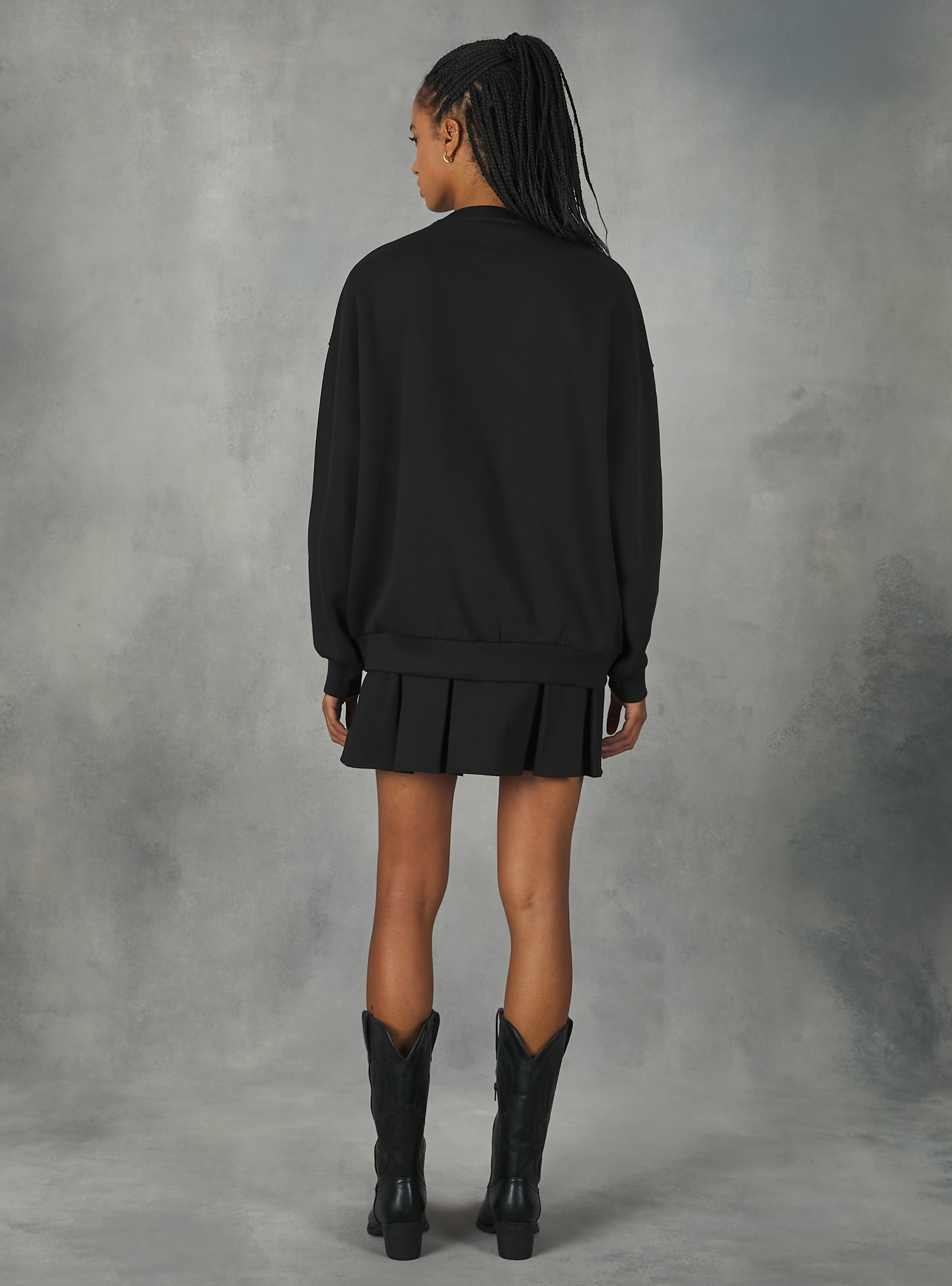 Crewneck college comfort fit sweatshirt, BK1 BLACK